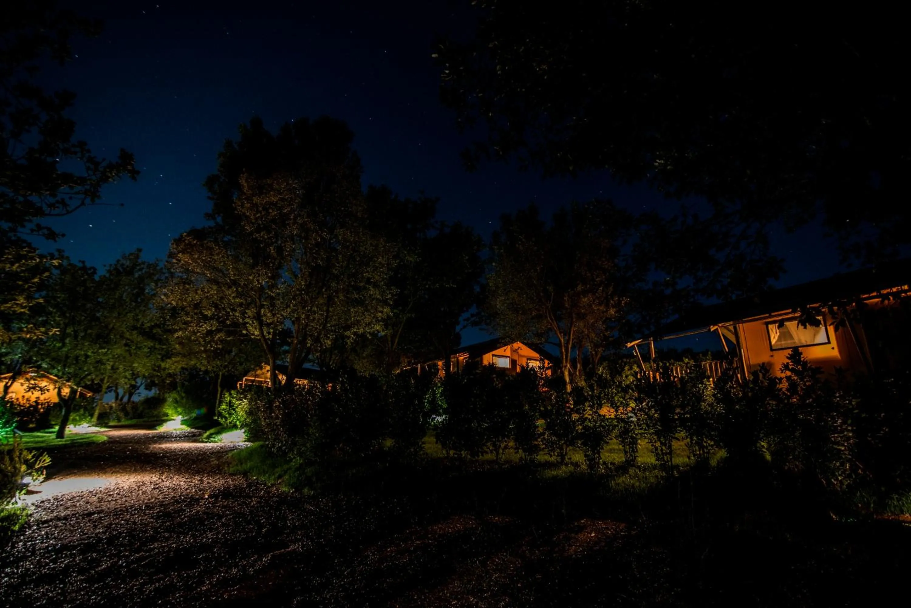 Property building in Glamping Tenuta Poggio Rosso