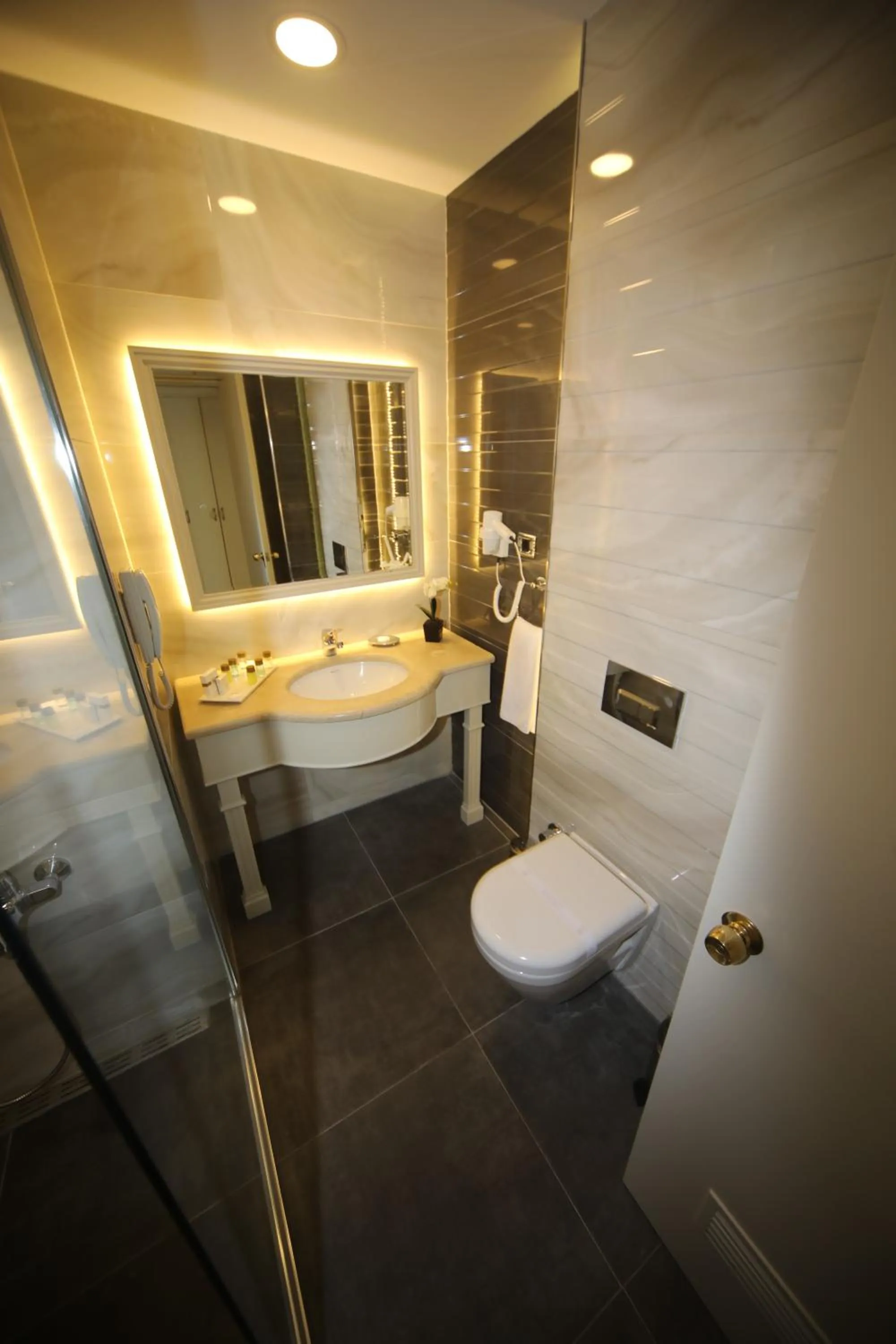 Bathroom in Bilek Istanbul Hotel