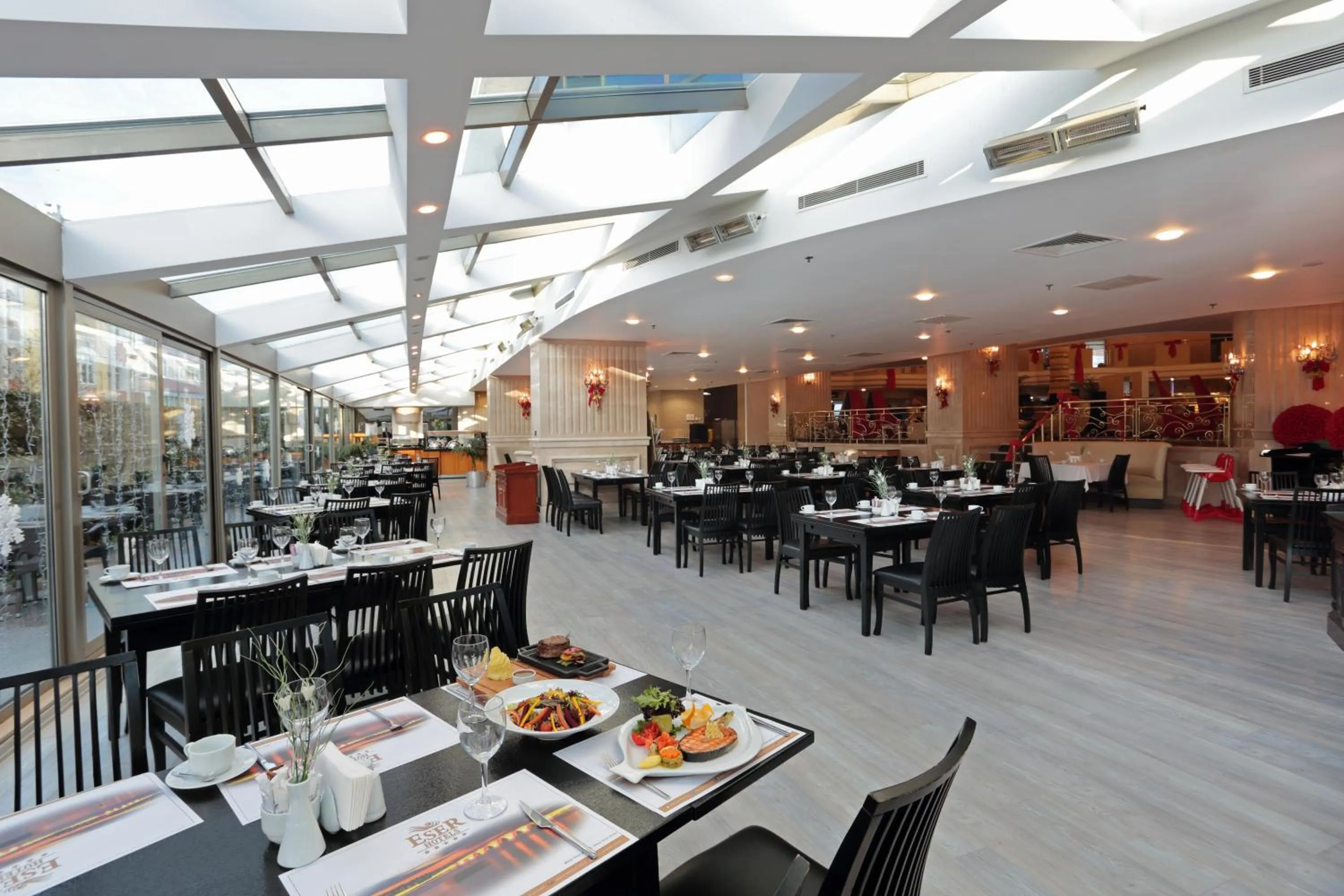 Restaurant/places to eat in Eser Premium Hotel & Spa