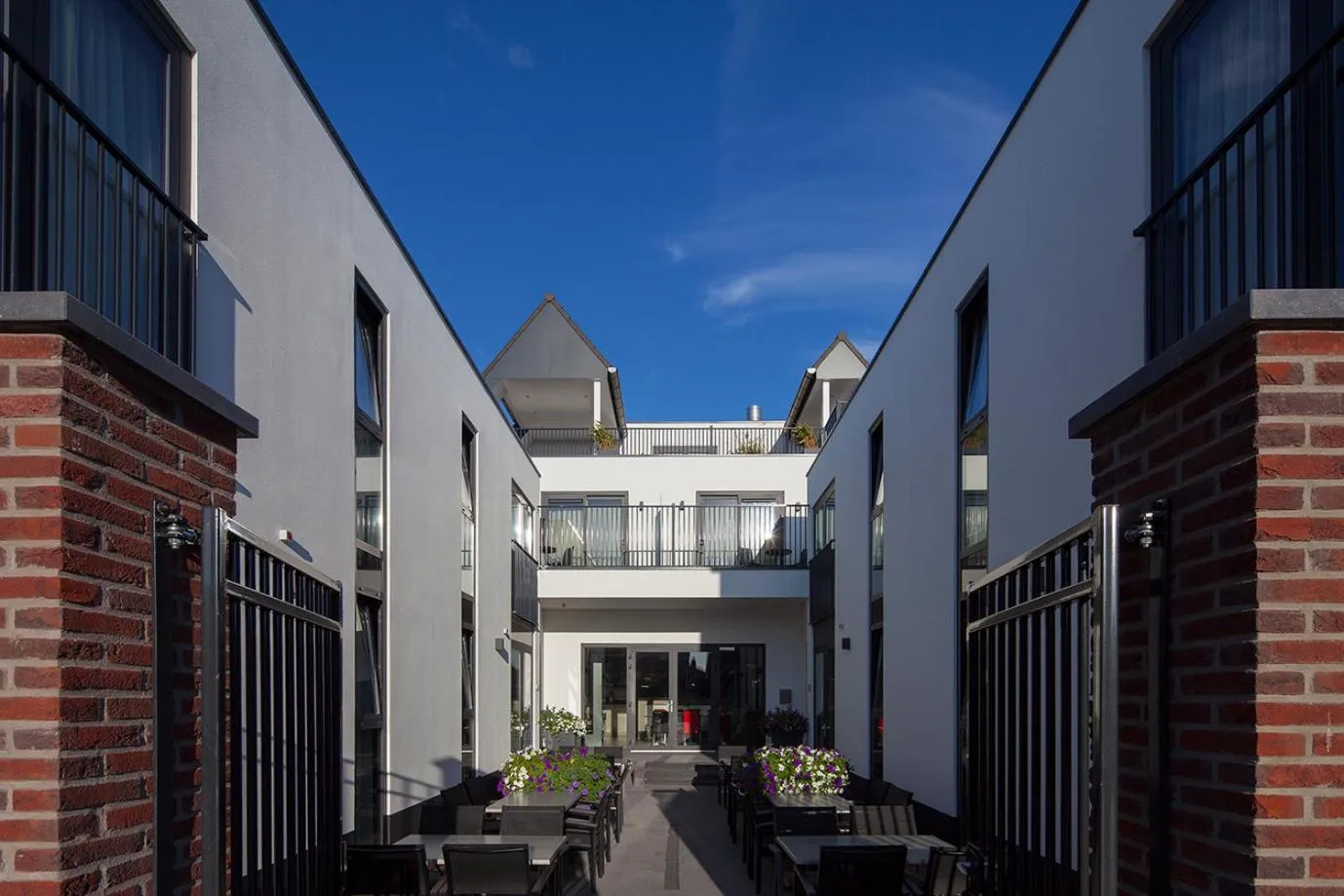 Property building in Hotel Bru