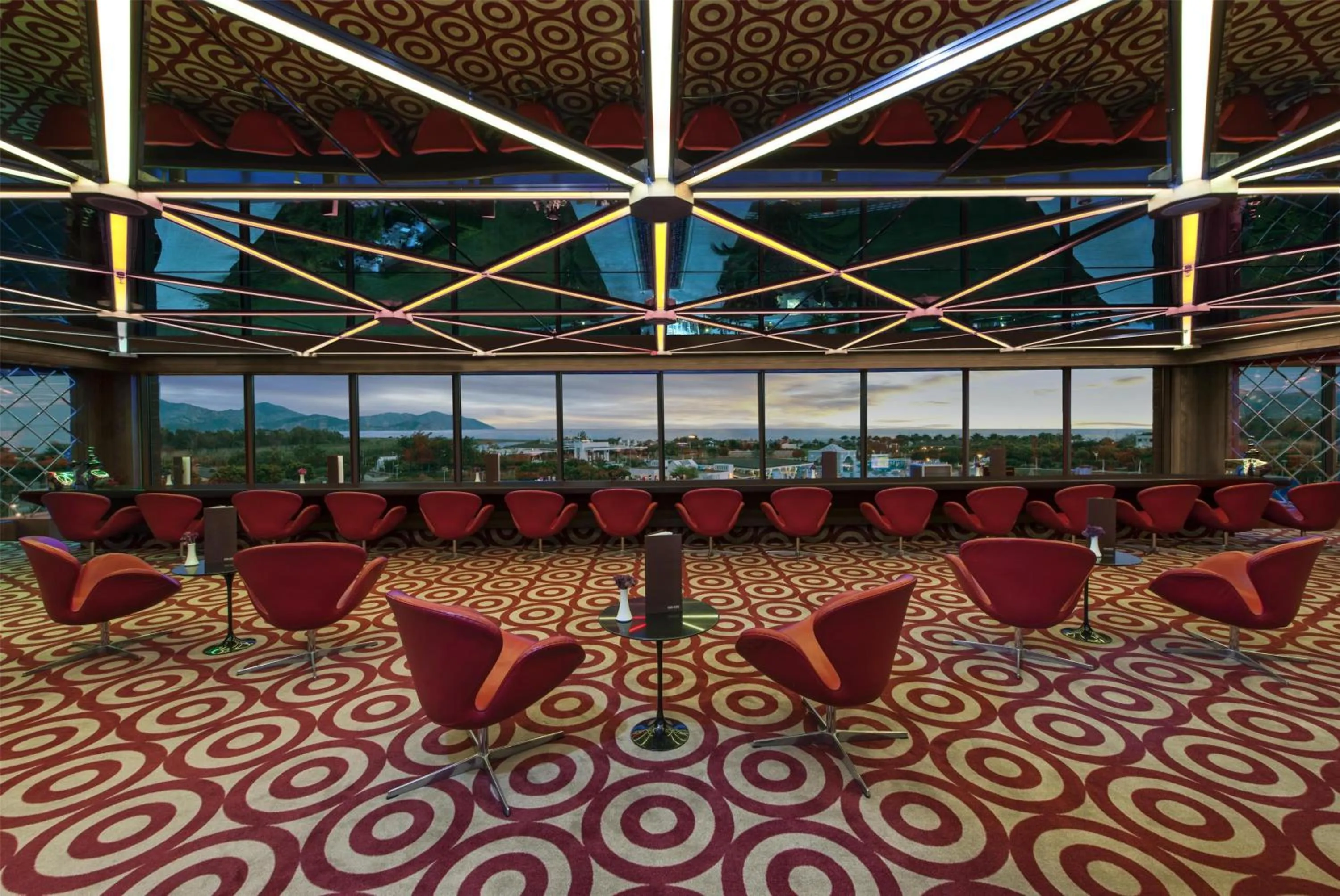 Lounge or bar in Hilton Dalaman Sarigerme Resort & Spa