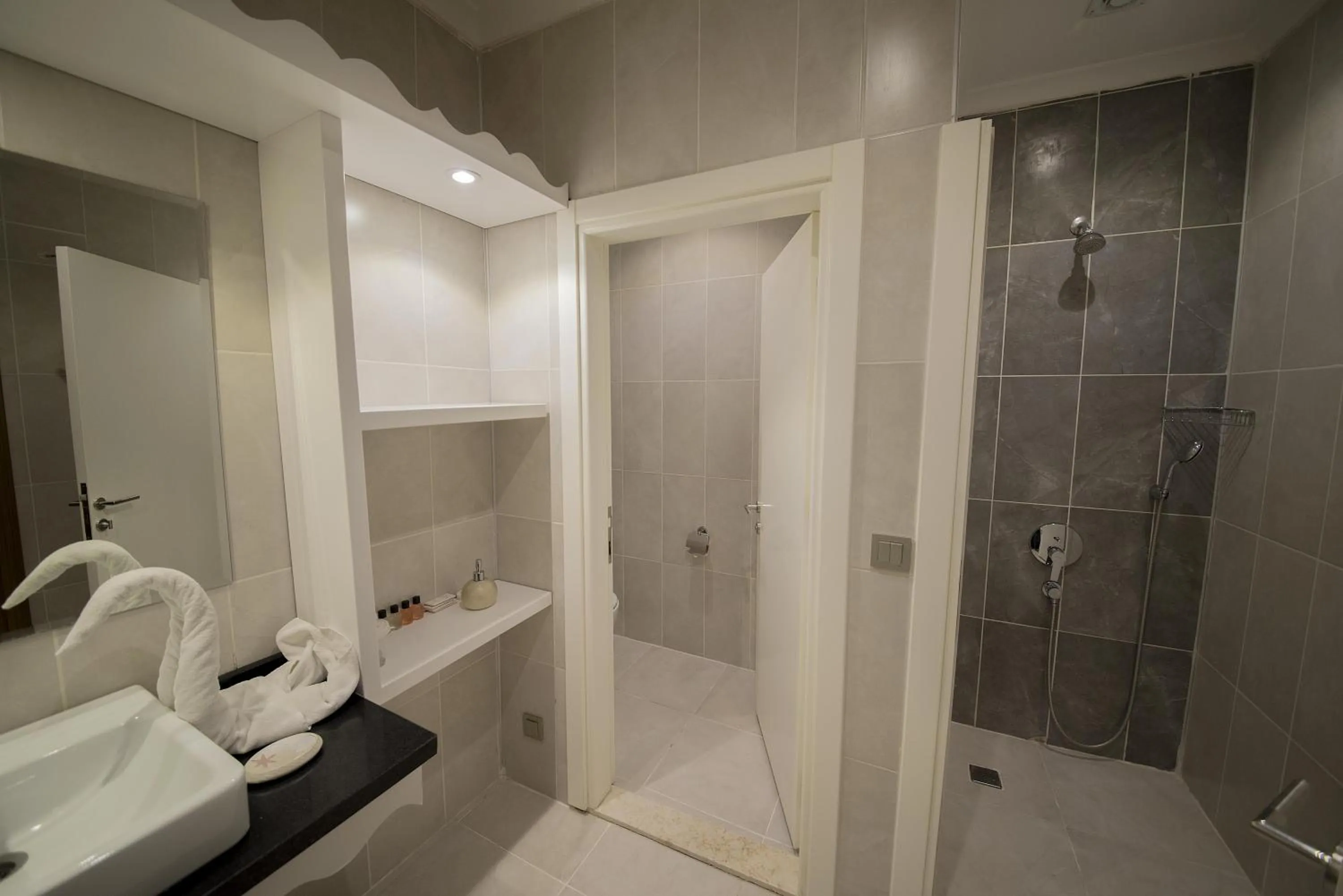 Bathroom in Yeniceri City Hotel