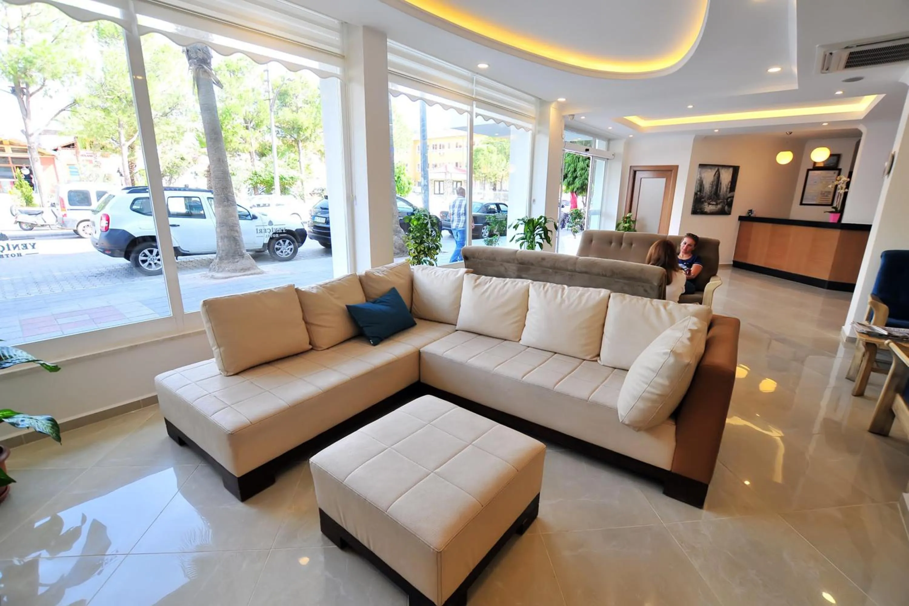 Lobby or reception in Yeniceri City Hotel