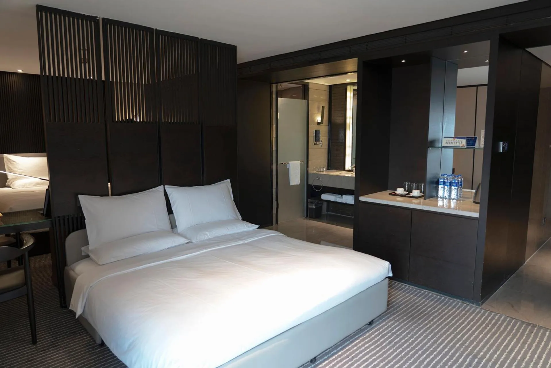 Bedroom, Bed in Eastern House Xi'an