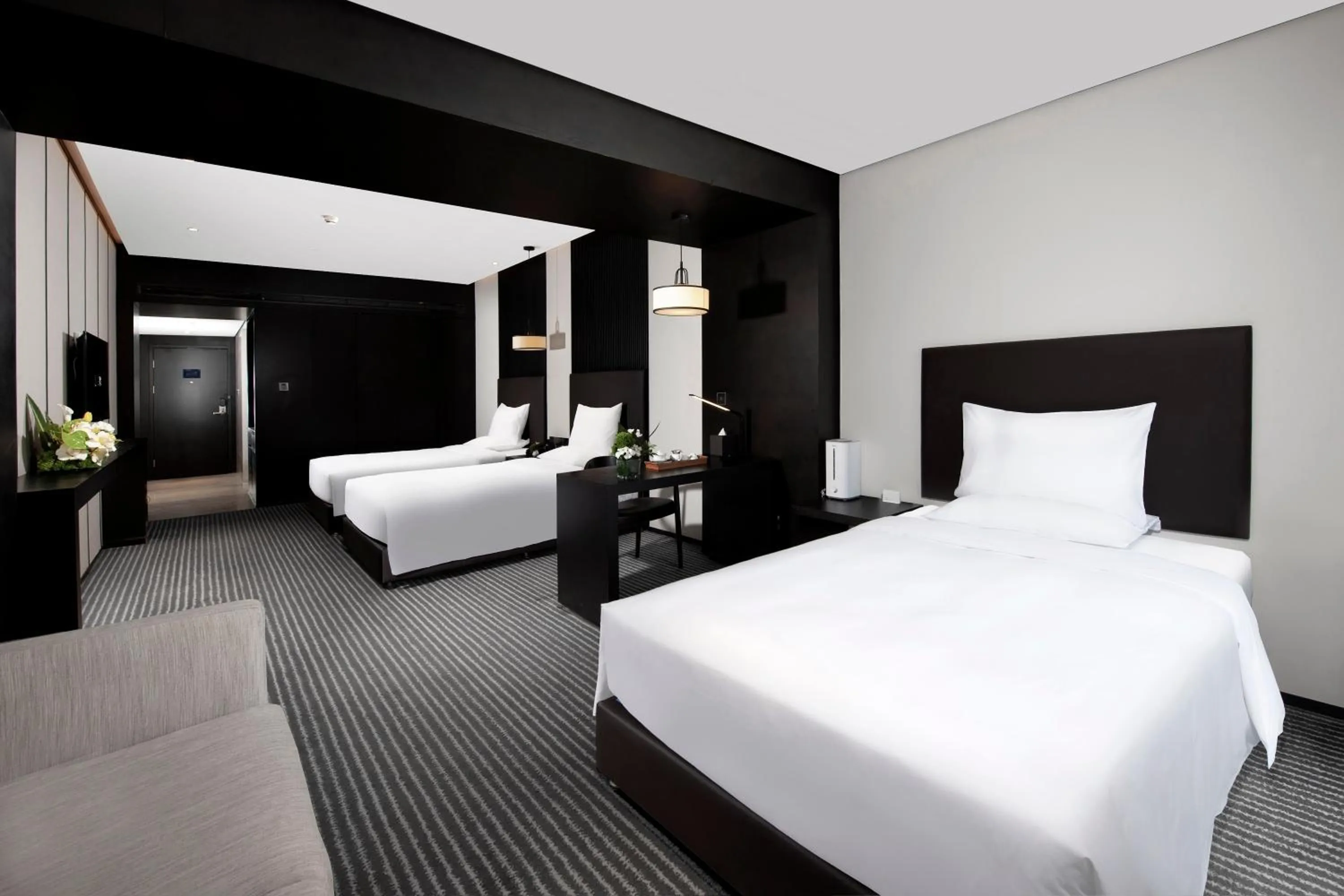 Photo of the whole room, Bed in Eastern House Xi'an