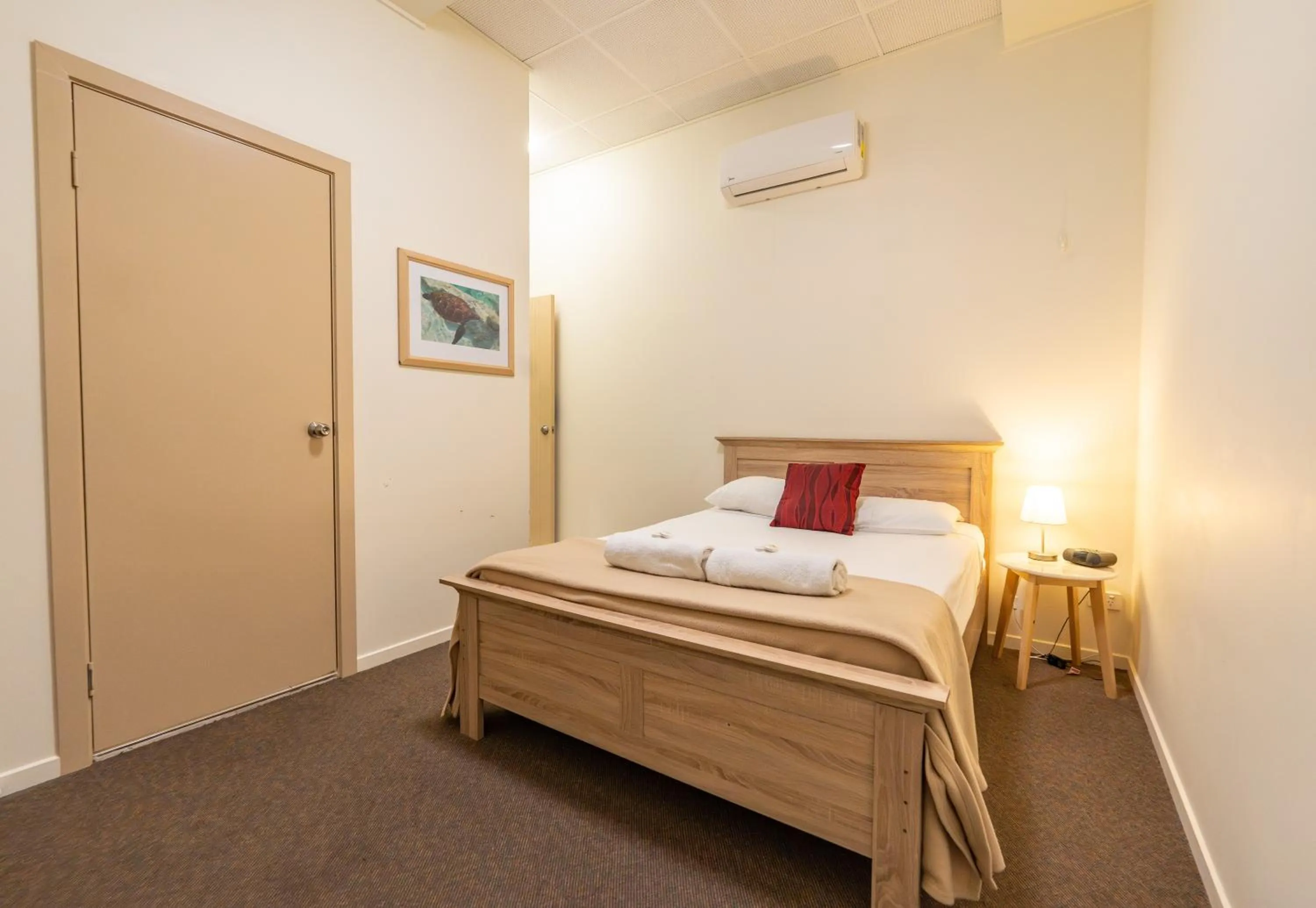 Bed in Acacia Ridge Hotel