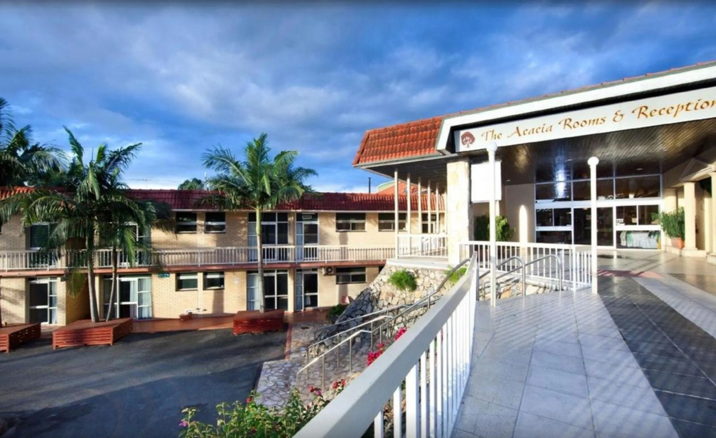 Property building in Acacia Ridge Hotel