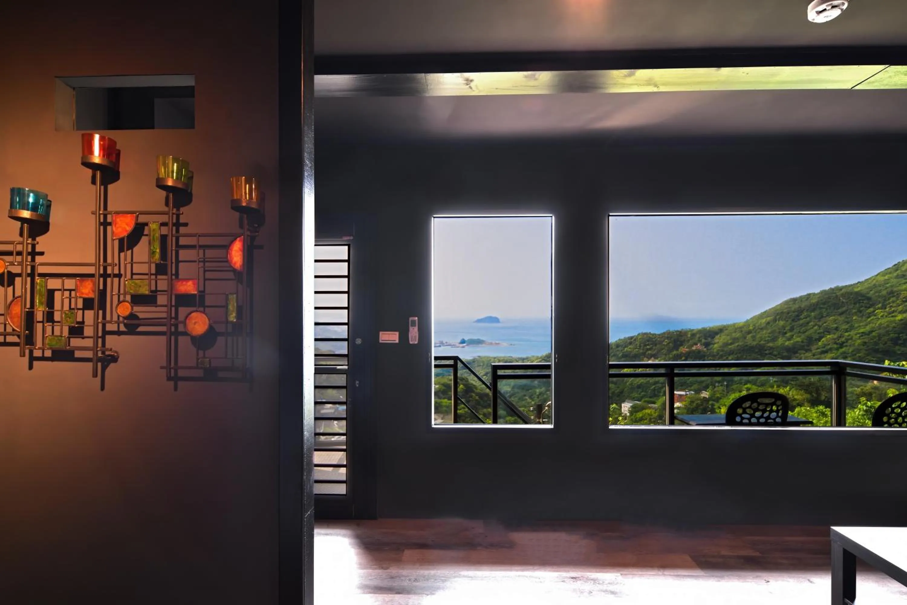 Natural landscape in Windsor's Sunlight Han-Guan