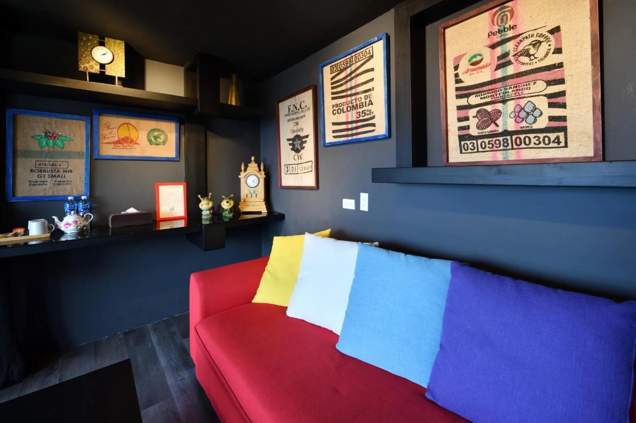 Living room, Bed in Windsor's Sunlight Han-Guan