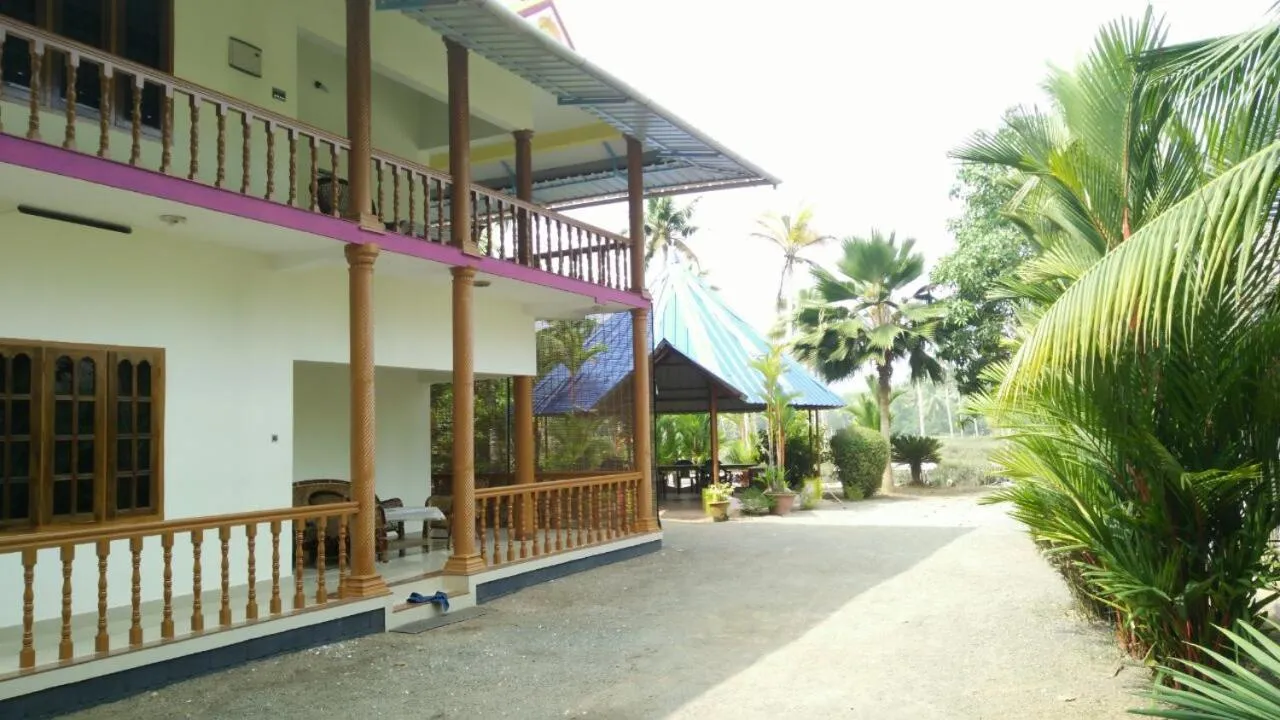 Facade/entrance in Kayaloram Resort