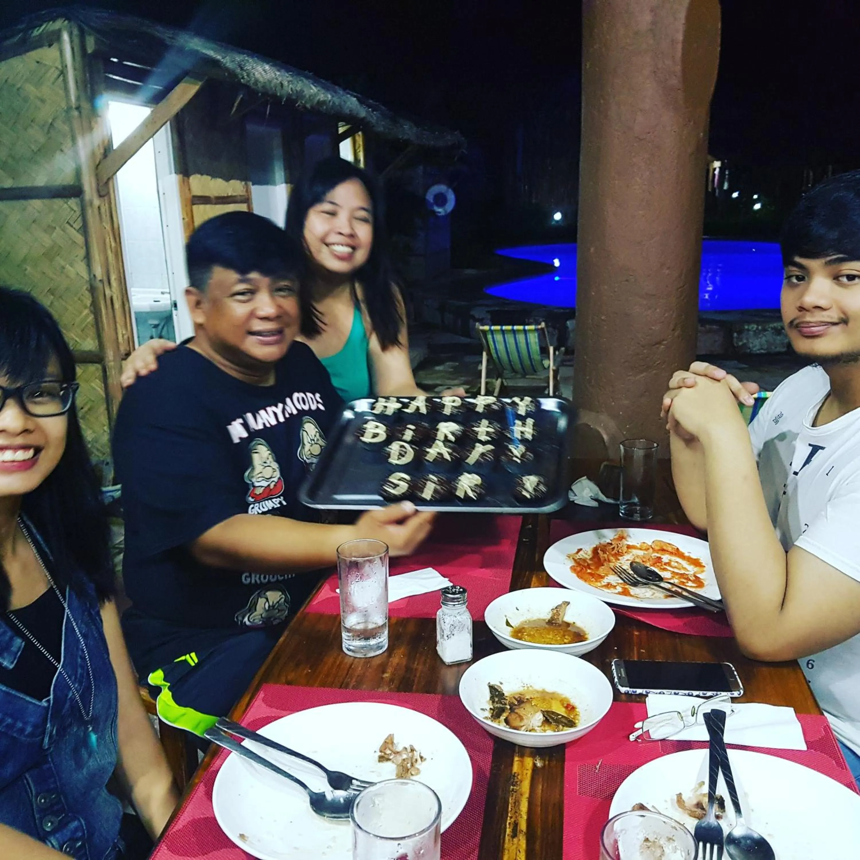 Food and drinks in Calayo Beach Resort