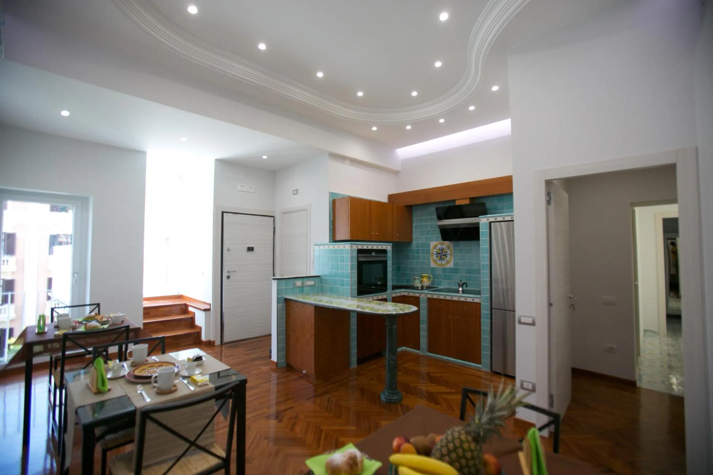 Dining area in B&B Divina Salerno