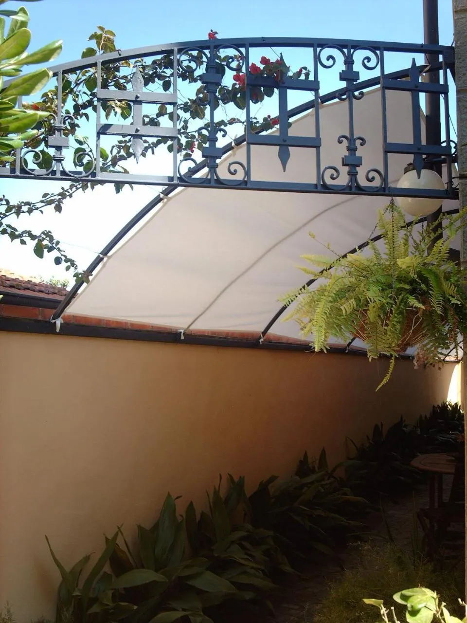 Garden in Le Villi FRIENDLY B&B