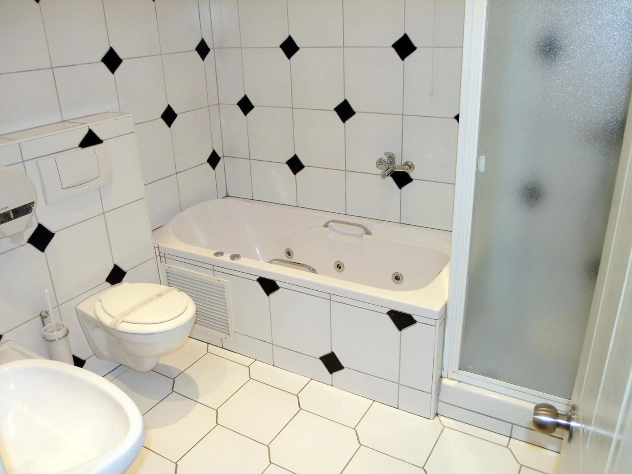 Shower in Hotel Kralj Tomislav