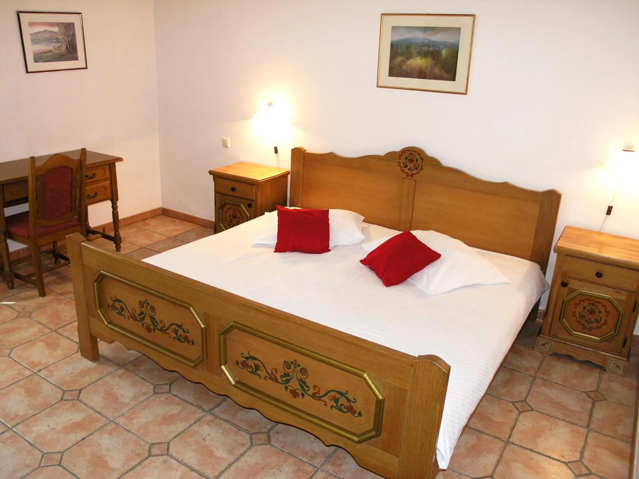 Bed in Hotel Kralj Tomislav