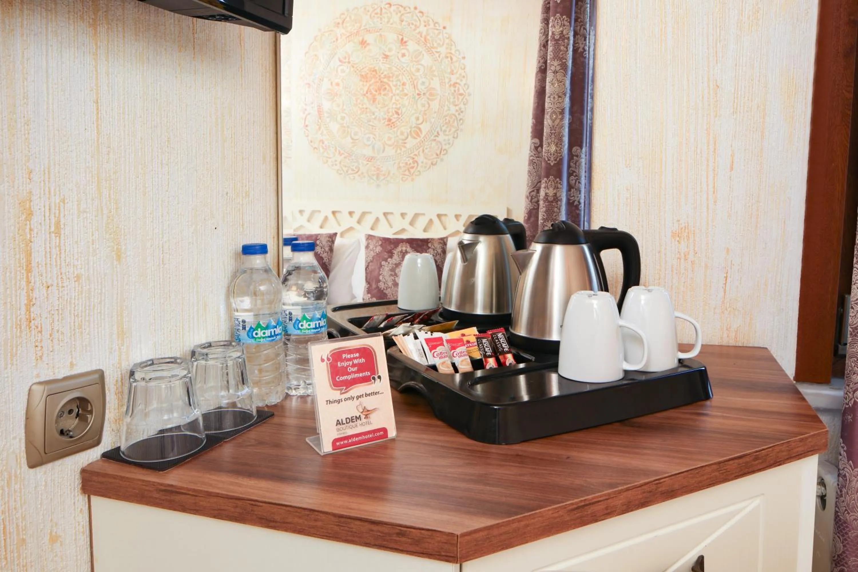Coffee/tea facilities in Aldem Hotel