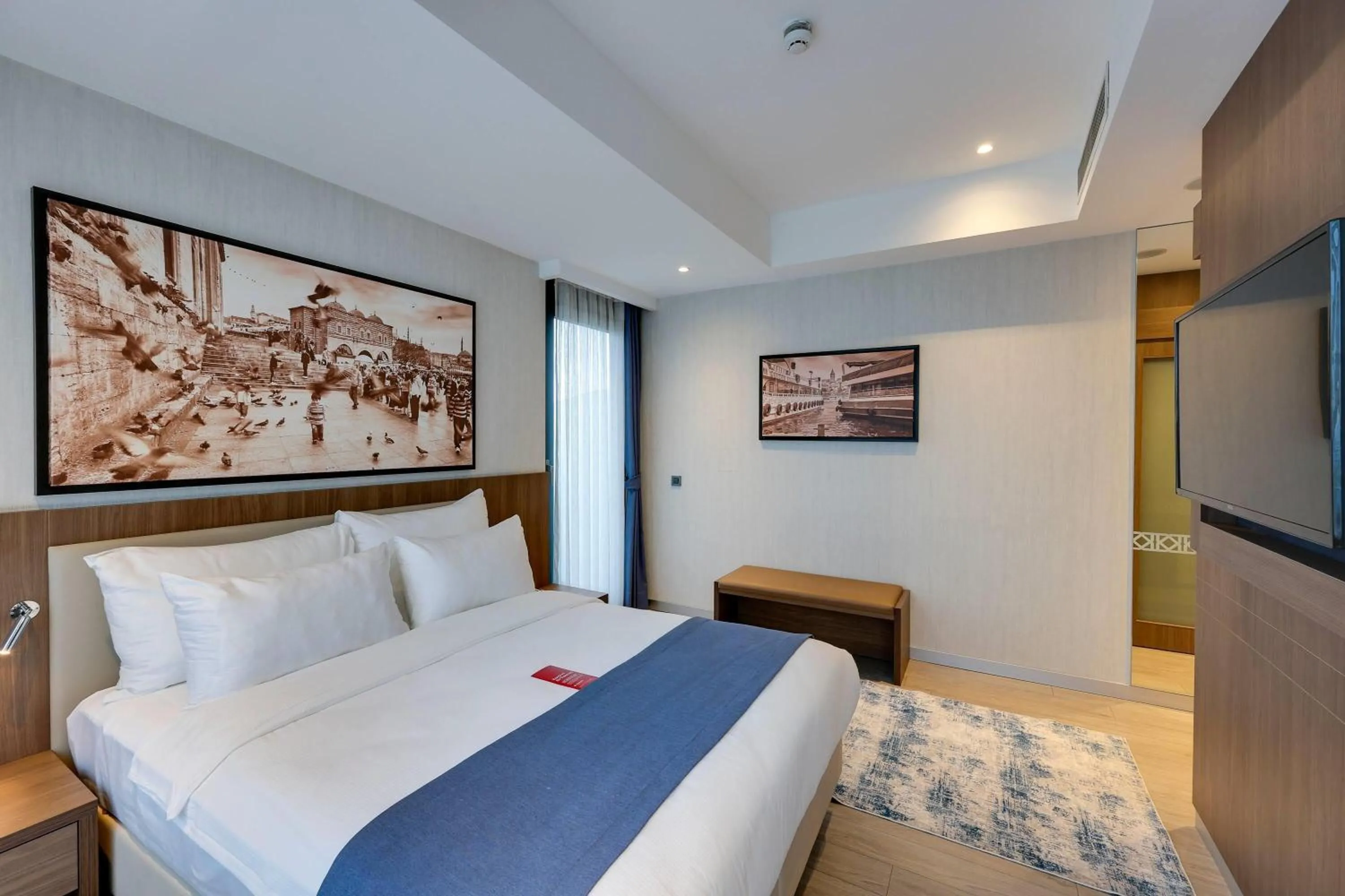 Photo of the whole room, Bed in Ramada by Wyndham Istanbul Old City