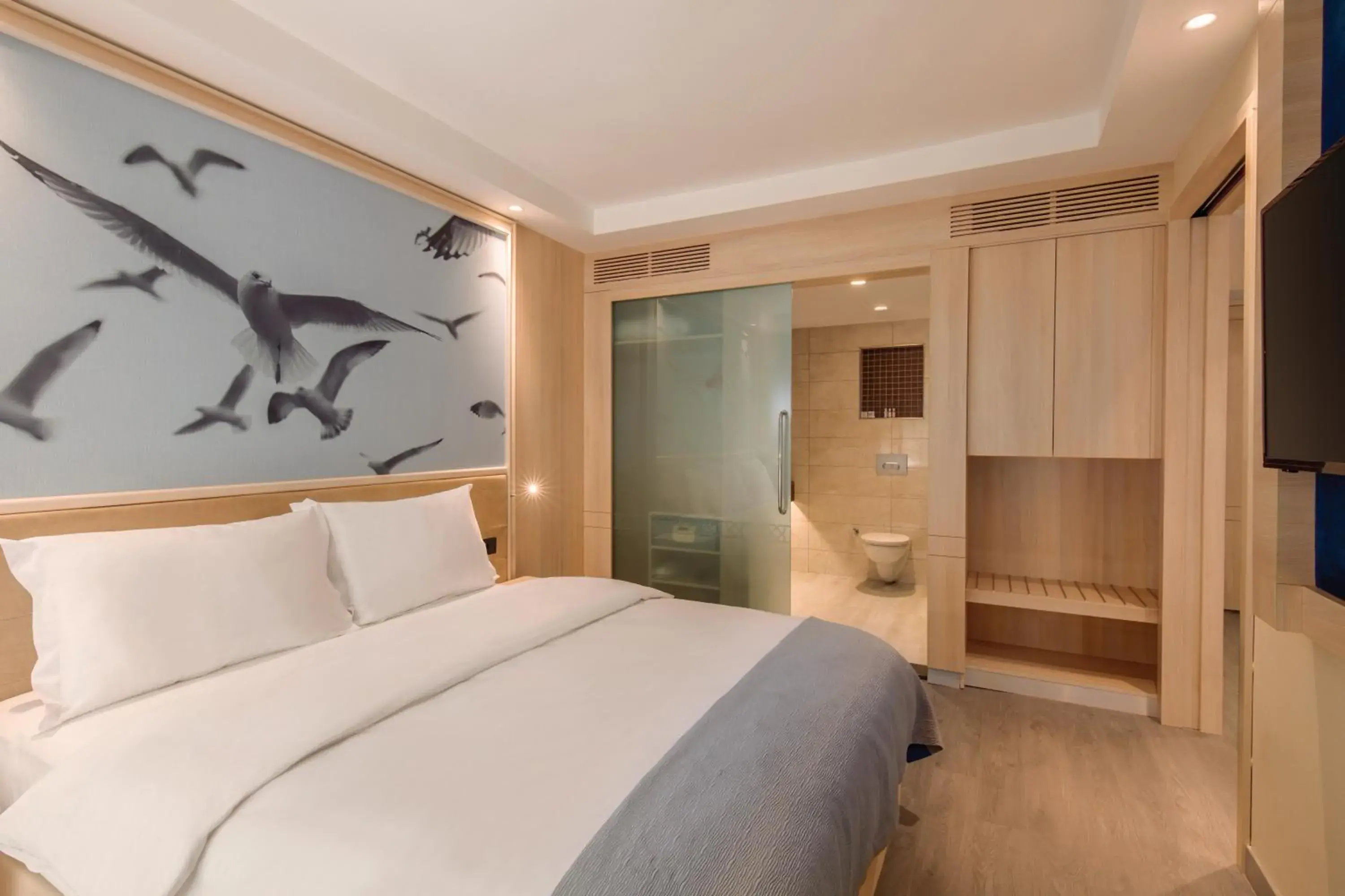 Junior Suite King - Non-Smoking in Ramada by Wyndham Istanbul Old City Junior Suite King - Non-Smoking in Ramada by Wyndham Istanbul Old City