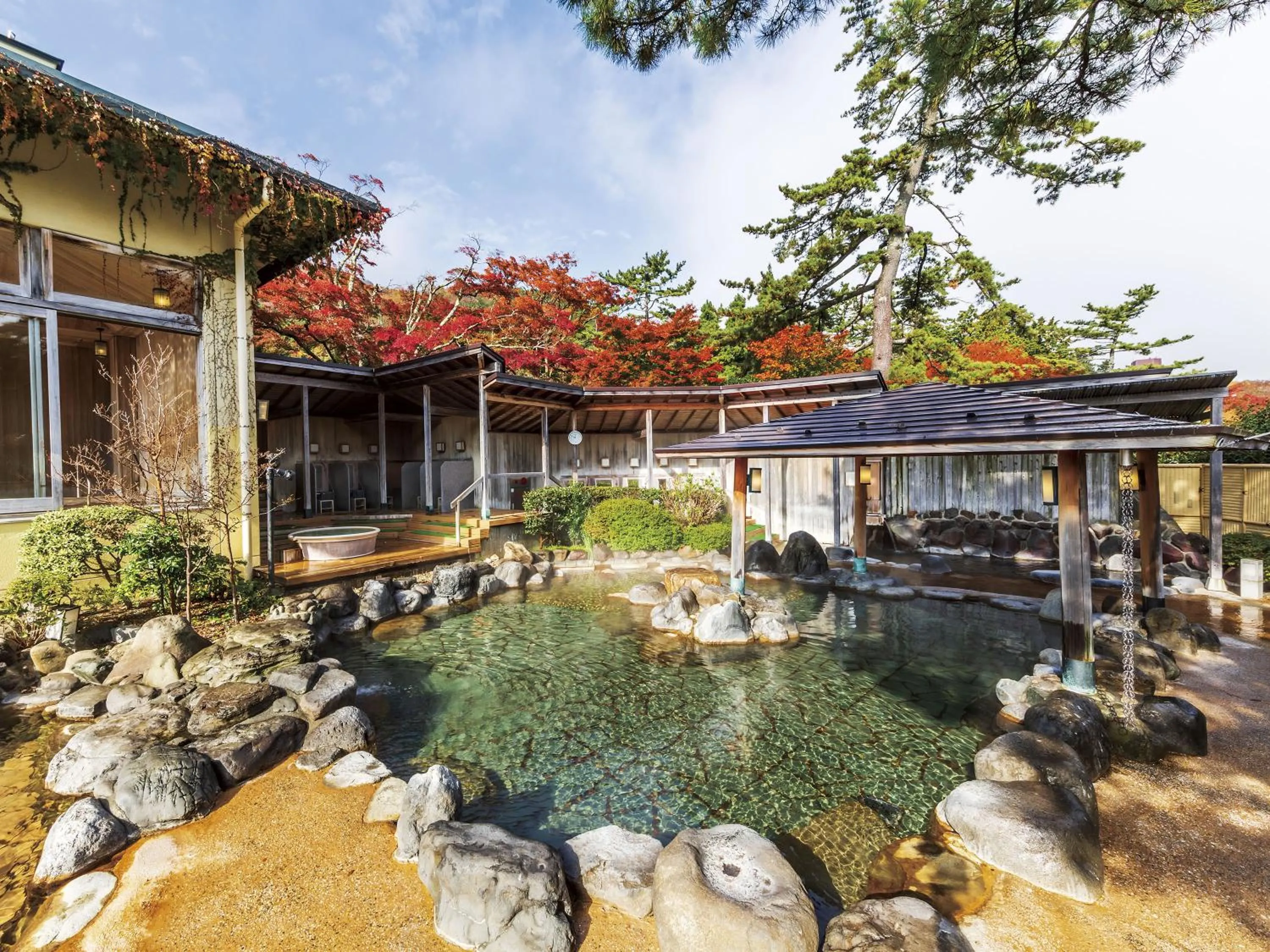 Aqua park in Hakone Kowakien Tenyu