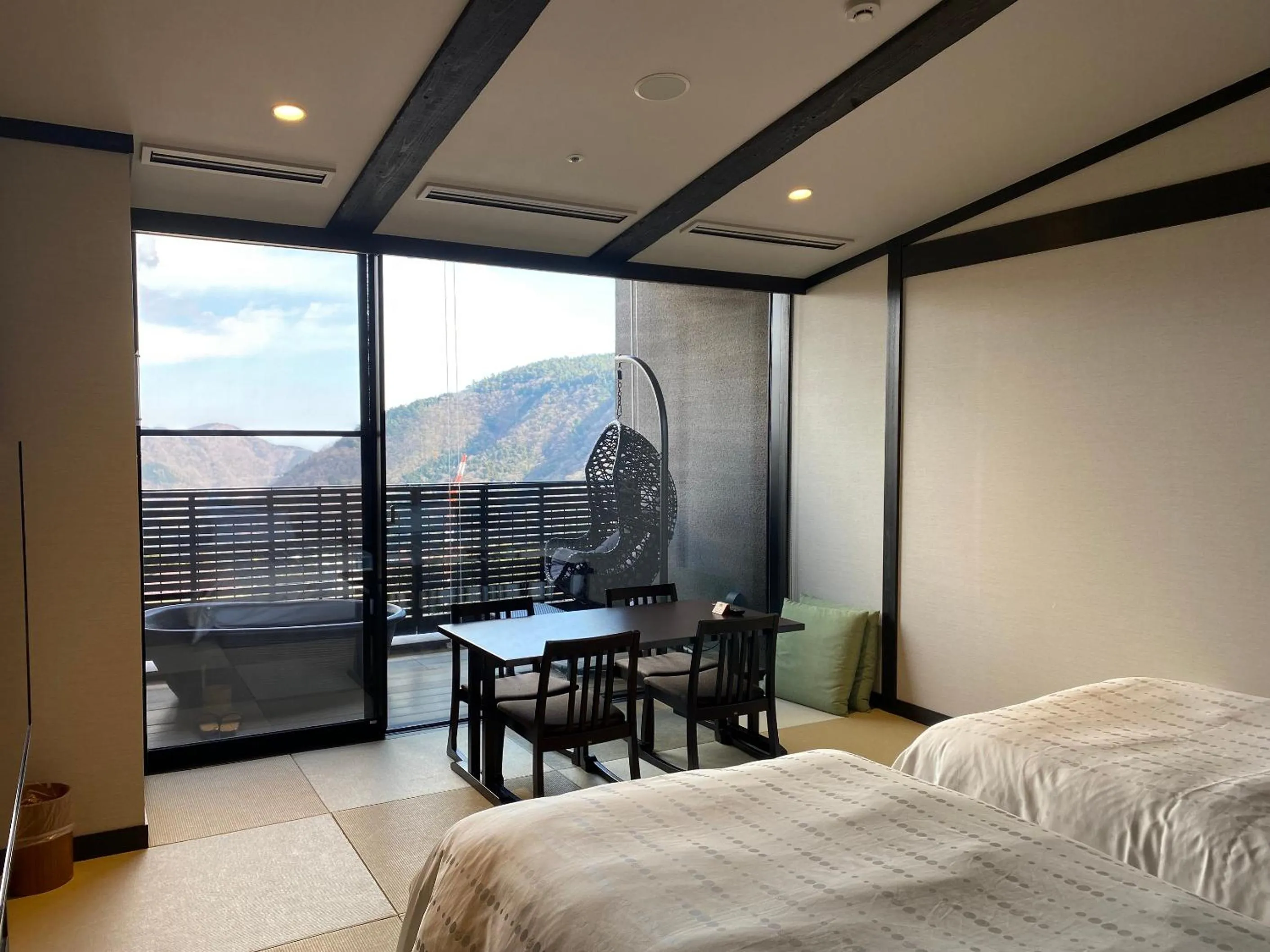 Photo of the whole room, Bed in Hakone Kowakien Tenyu