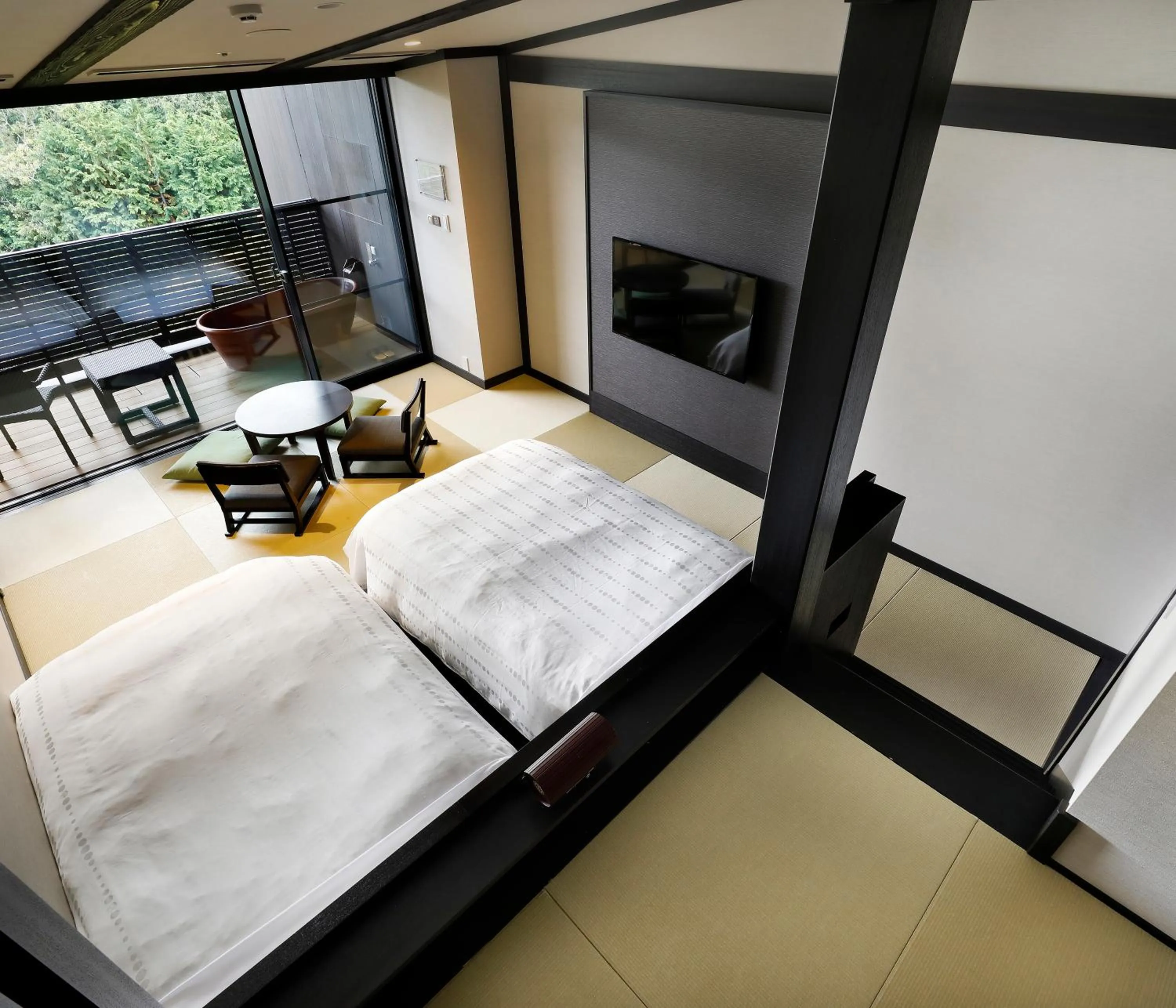 Photo of the whole room, Bed in Hakone Kowakien Tenyu