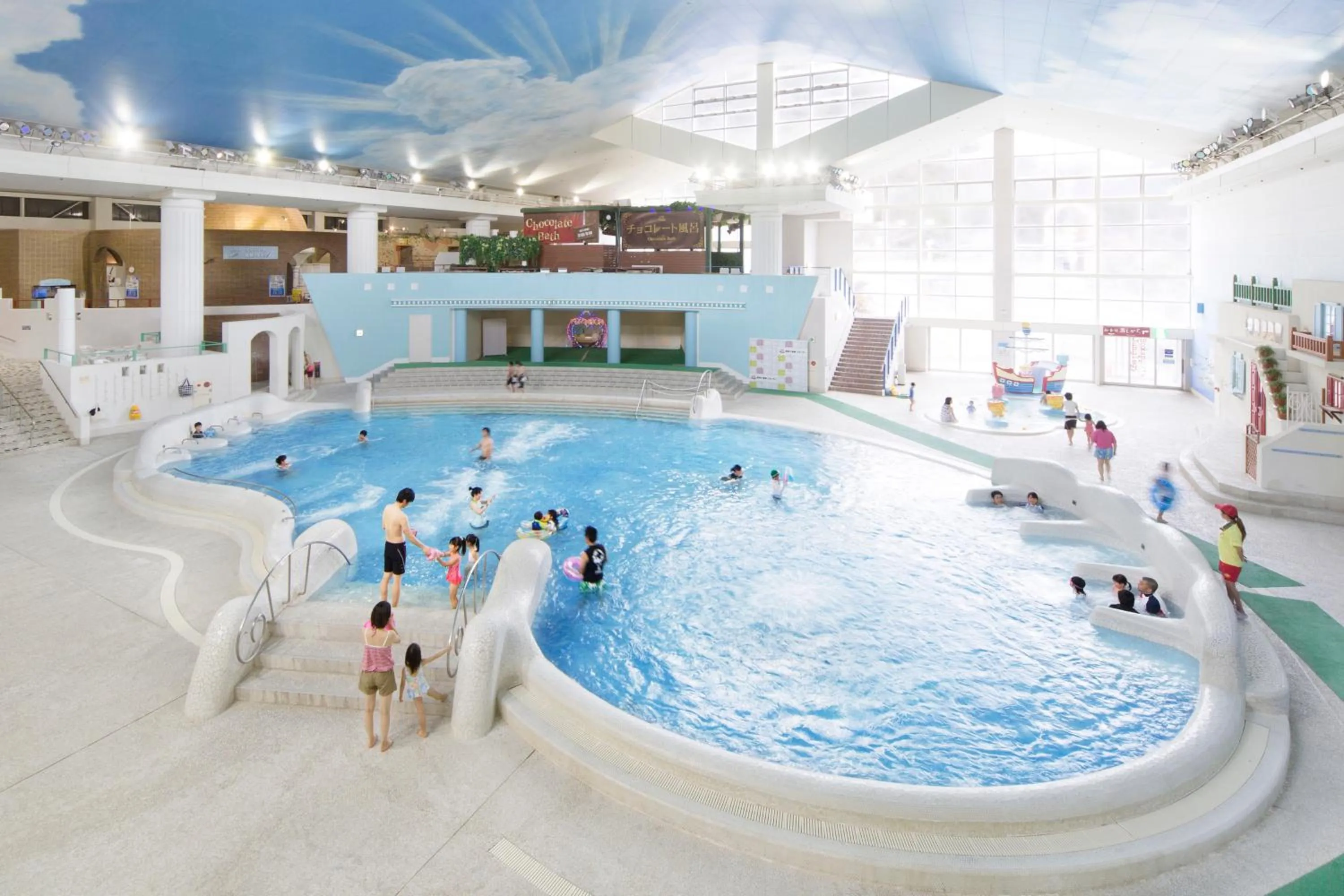 Aqua park in Hakone Kowakien Tenyu