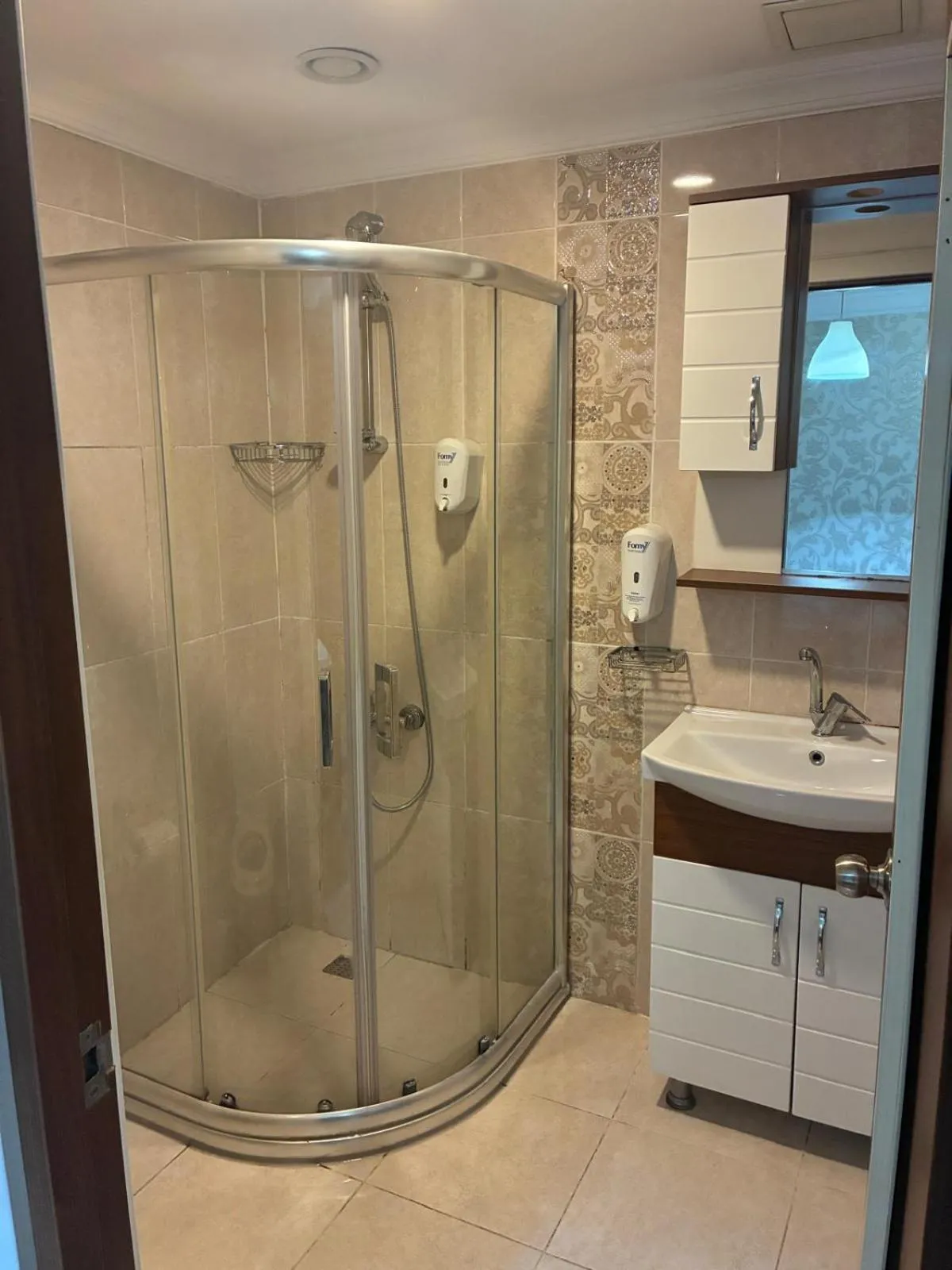 Shower in Angels Garden Hotel - Special Catagory