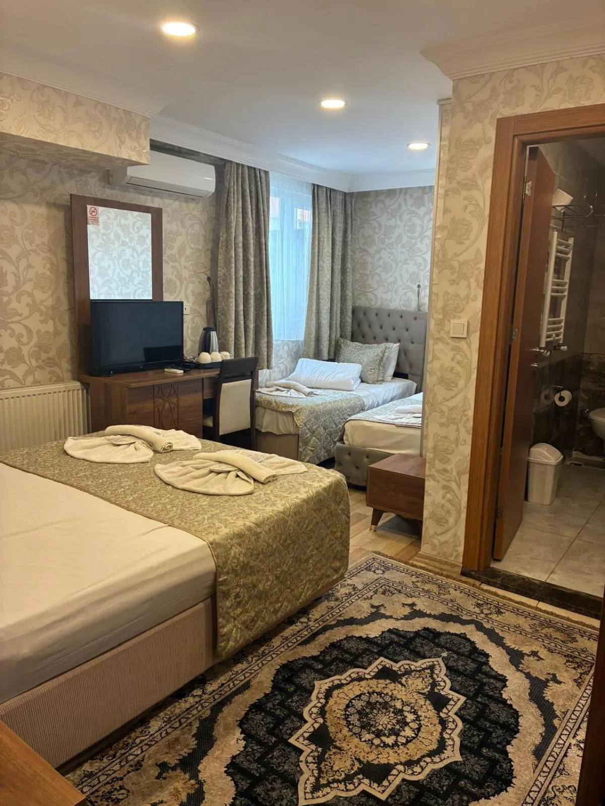 Bed in Angels Garden Hotel - Special Catagory