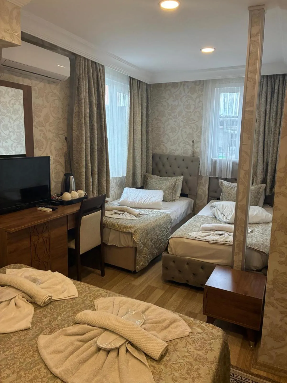 Bed in Angels Garden Hotel - Special Catagory