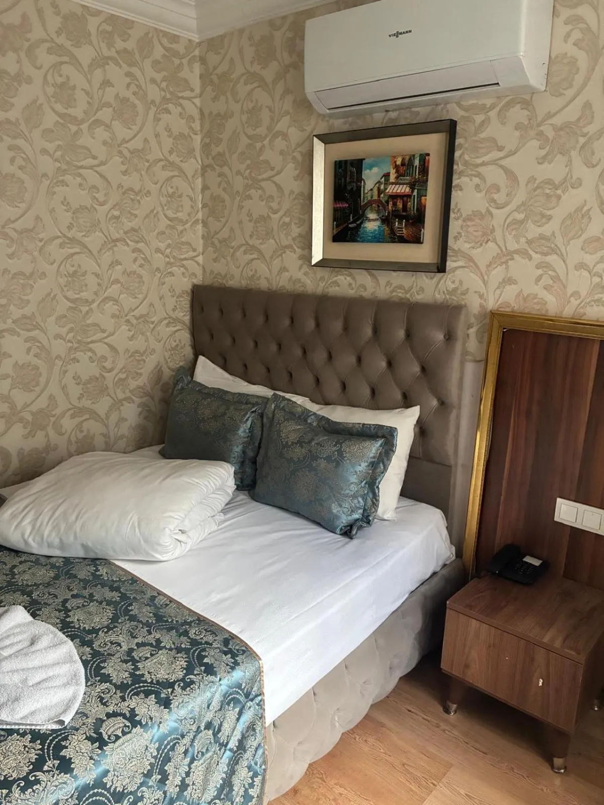 Bed in Angels Garden Hotel - Special Catagory