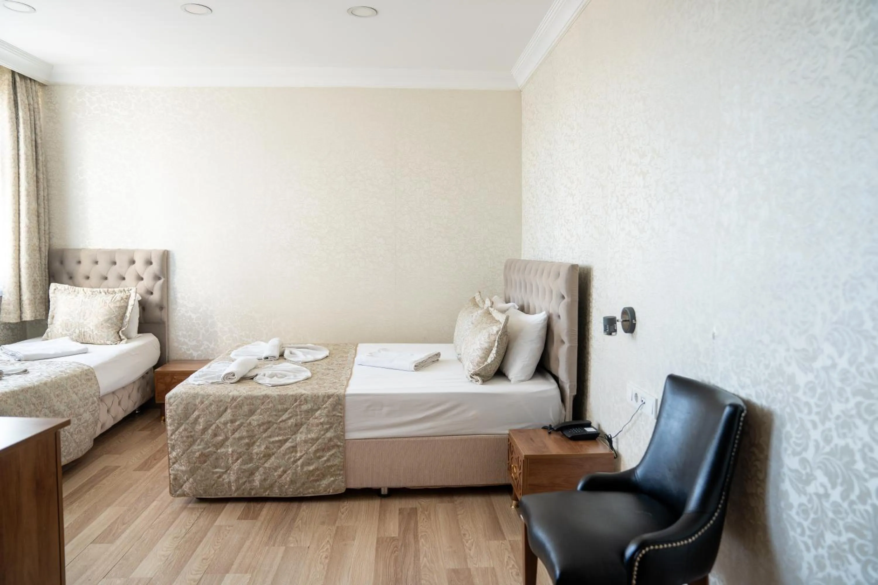 Bed in Angels Garden Hotel - Special Catagory