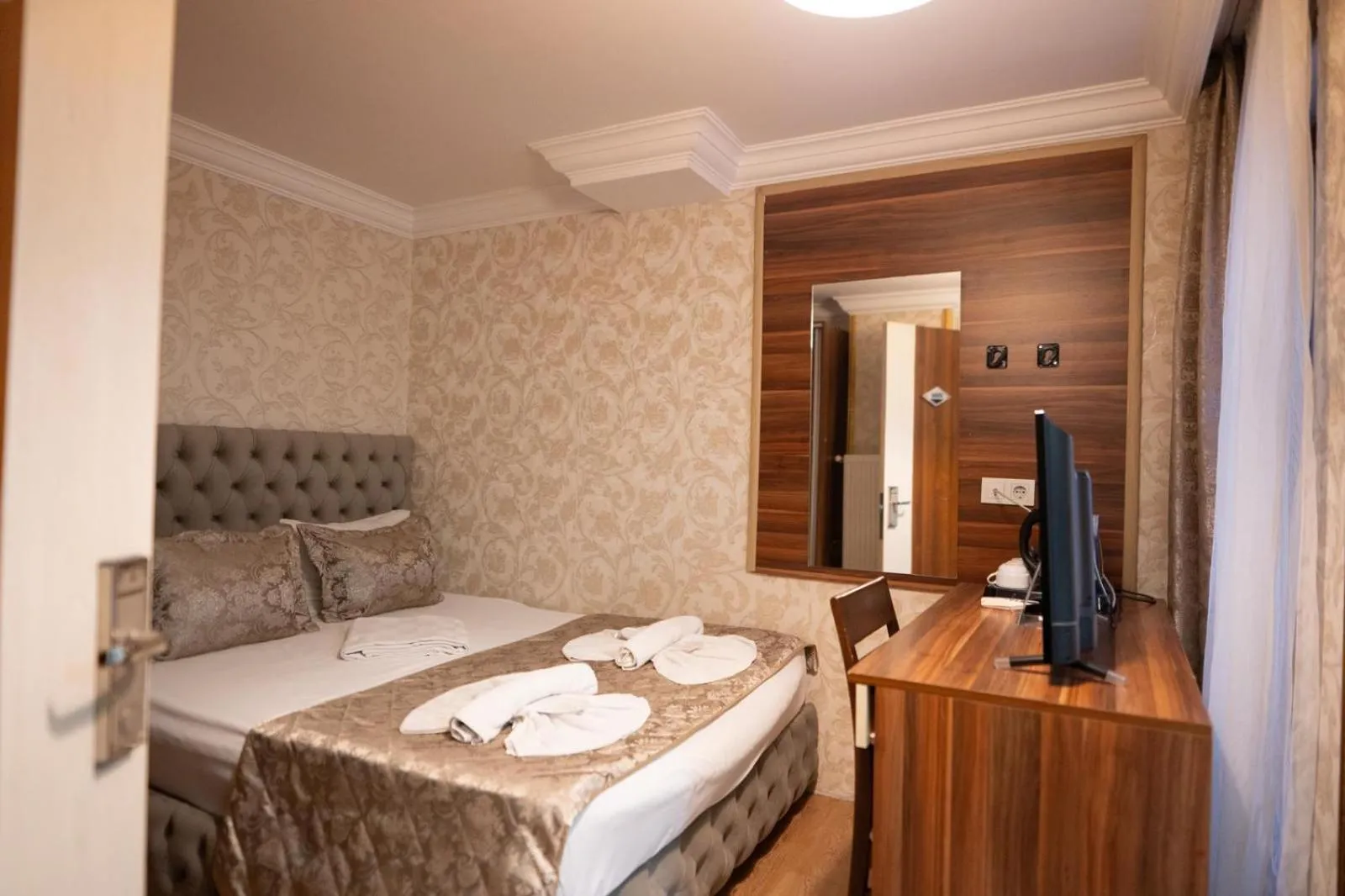 Bed in Angels Garden Hotel - Special Catagory