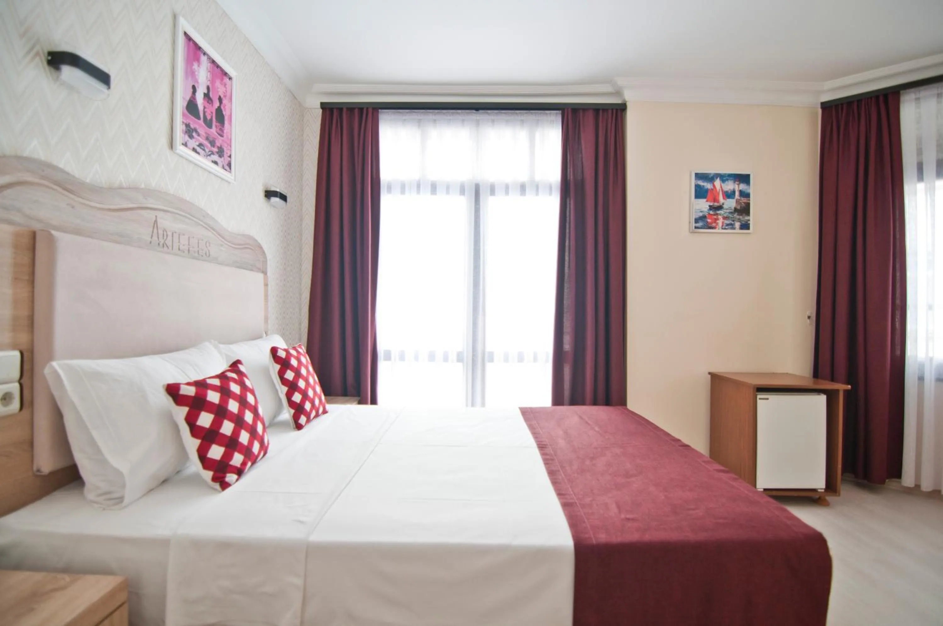 Bed in Artefes Hotel Old City