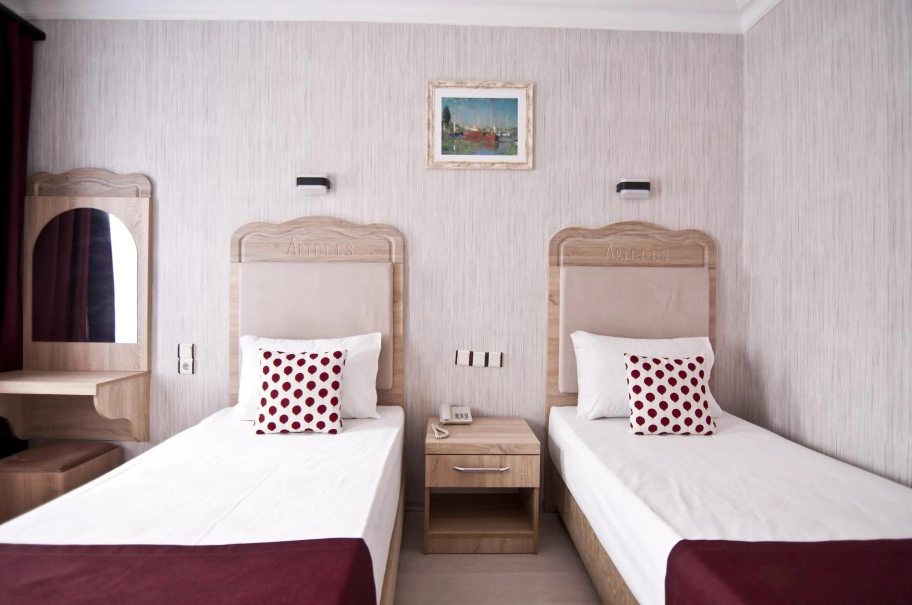 Photo of the whole room, Bed in Artefes Hotel Old City