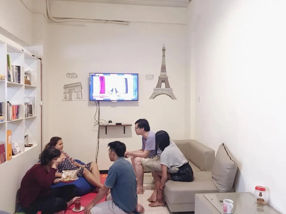Living room in MADOR Malang Dorm Hostel