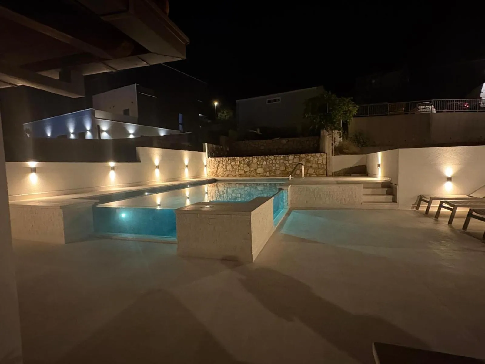 Apartments M&E