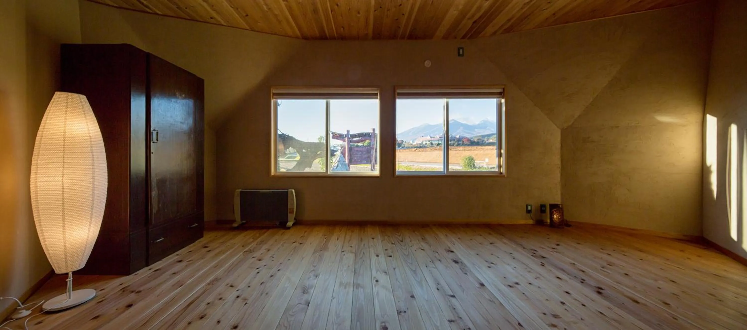Photo of the whole room in Twin Dome Ryugu