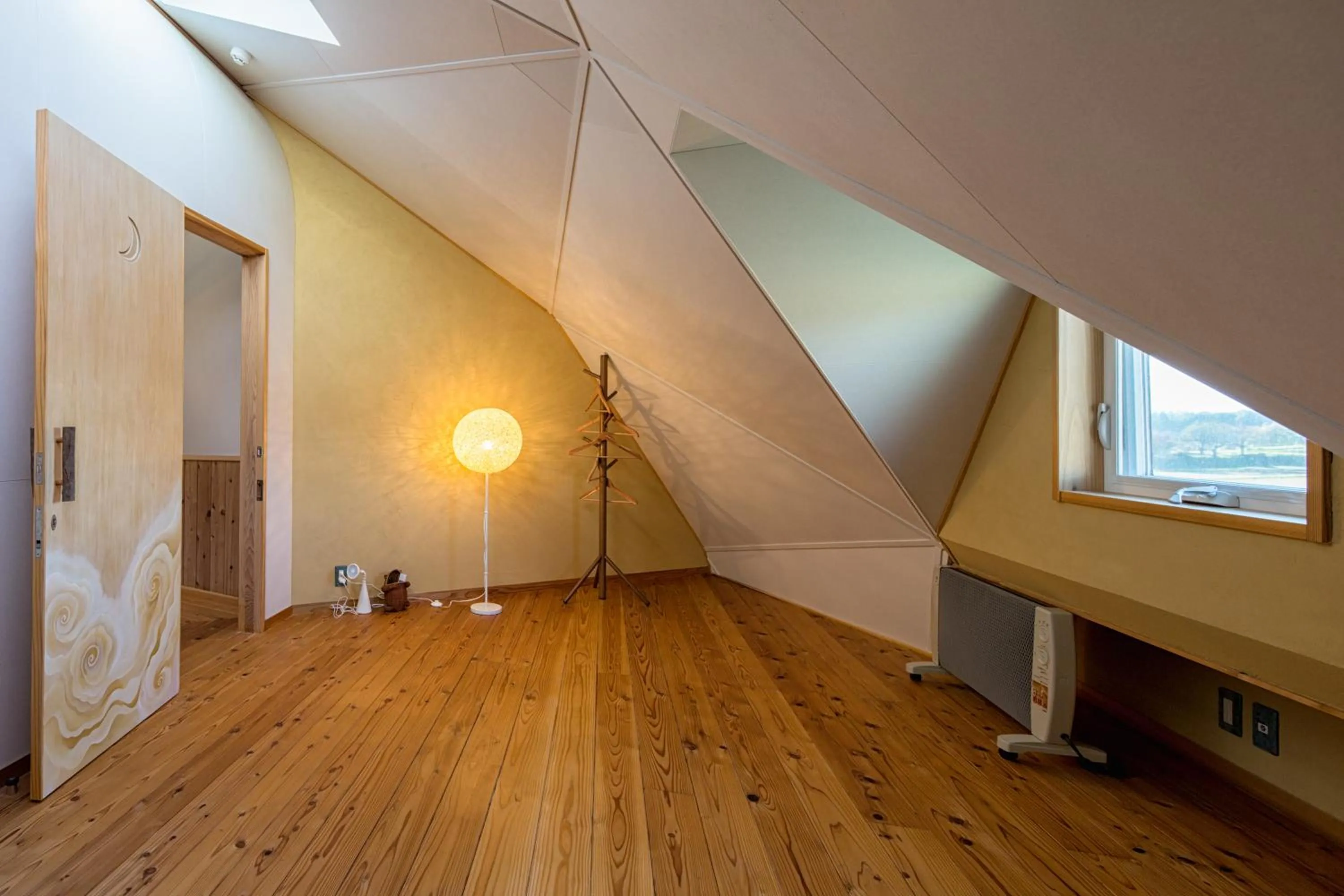 Photo of the whole room in Twin Dome Ryugu