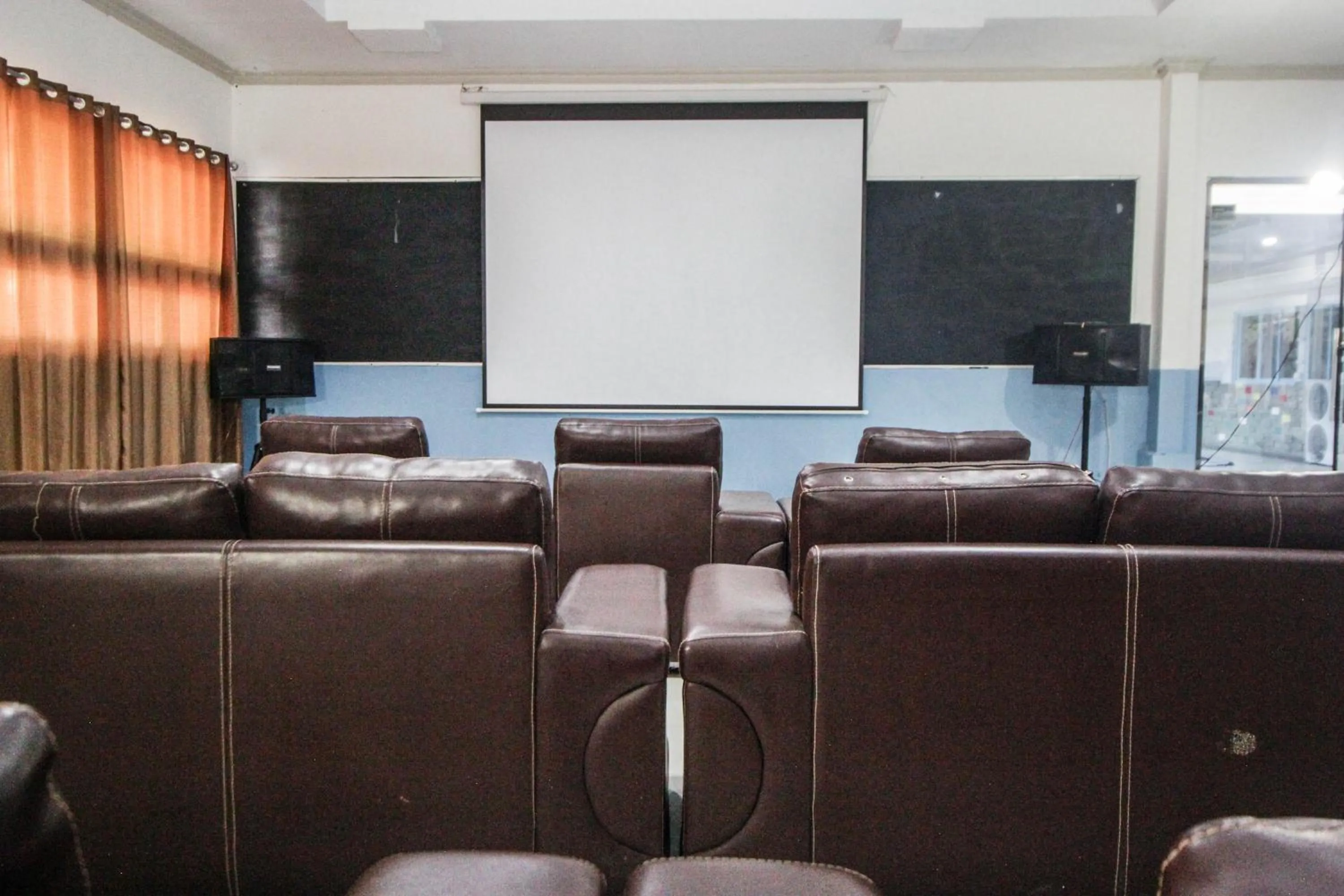 TV and multimedia in Allisa Resort Hotel