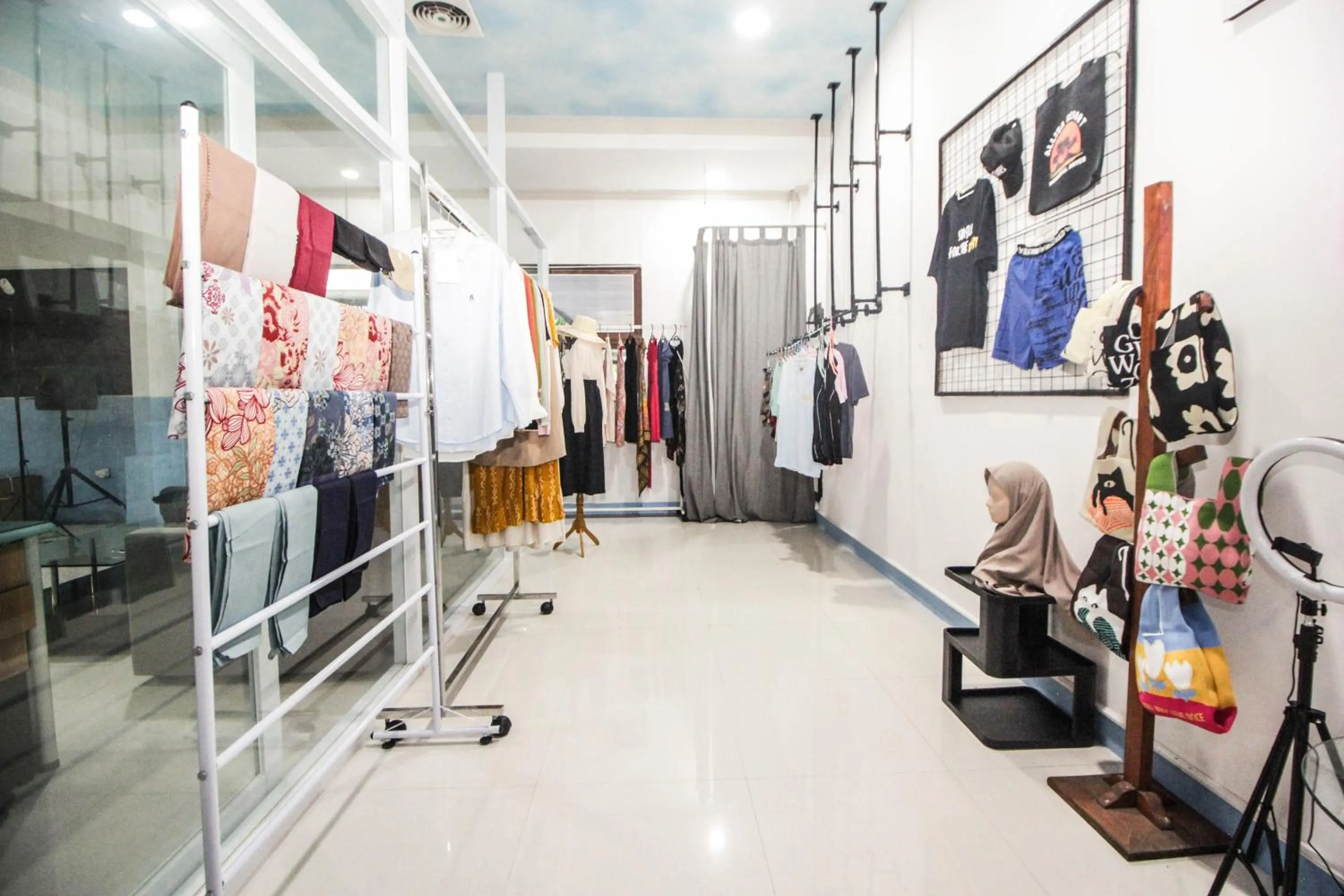 Shopping Area in Allisa Resort Hotel