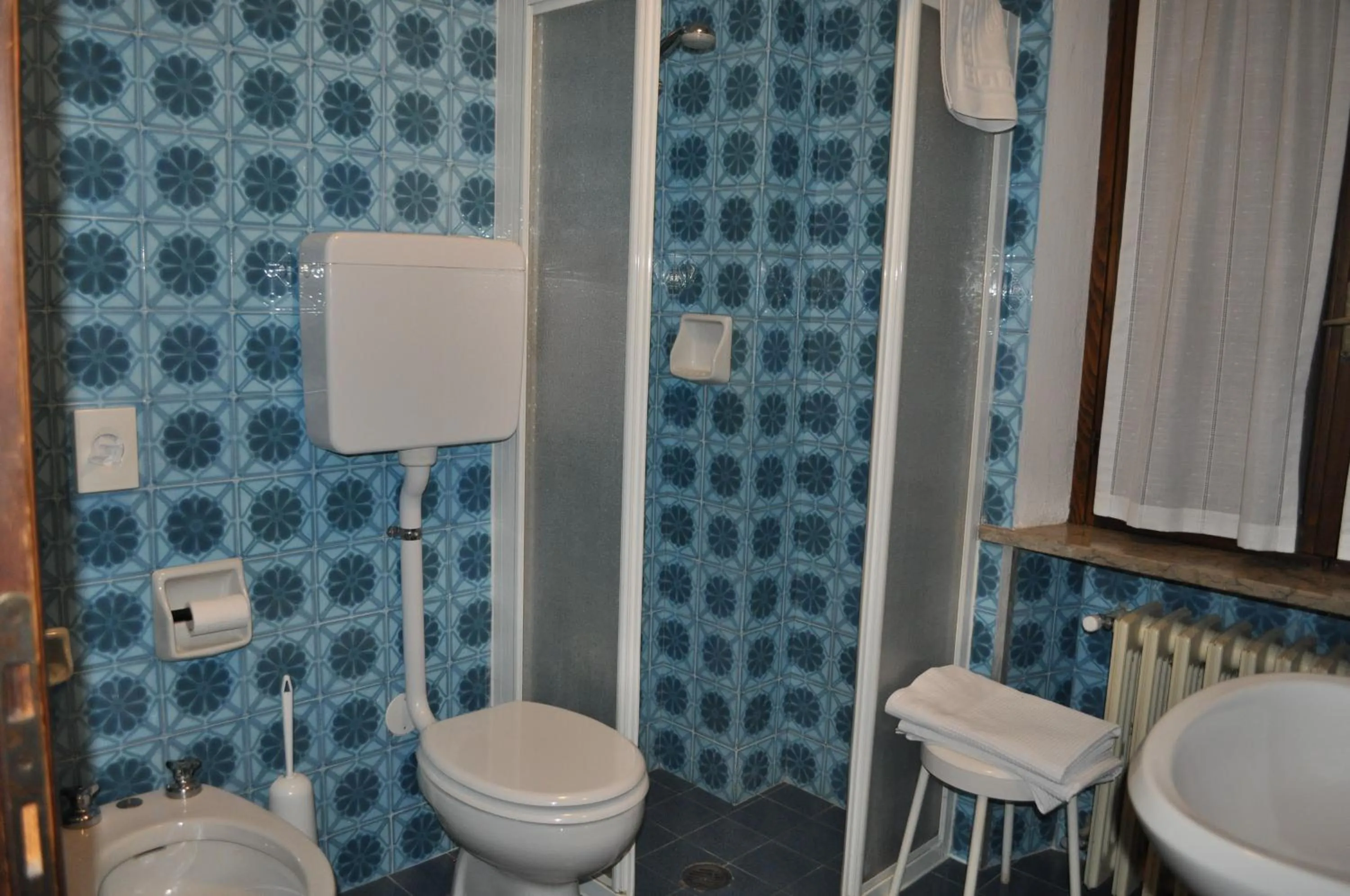 Bathroom in Hotel Piol