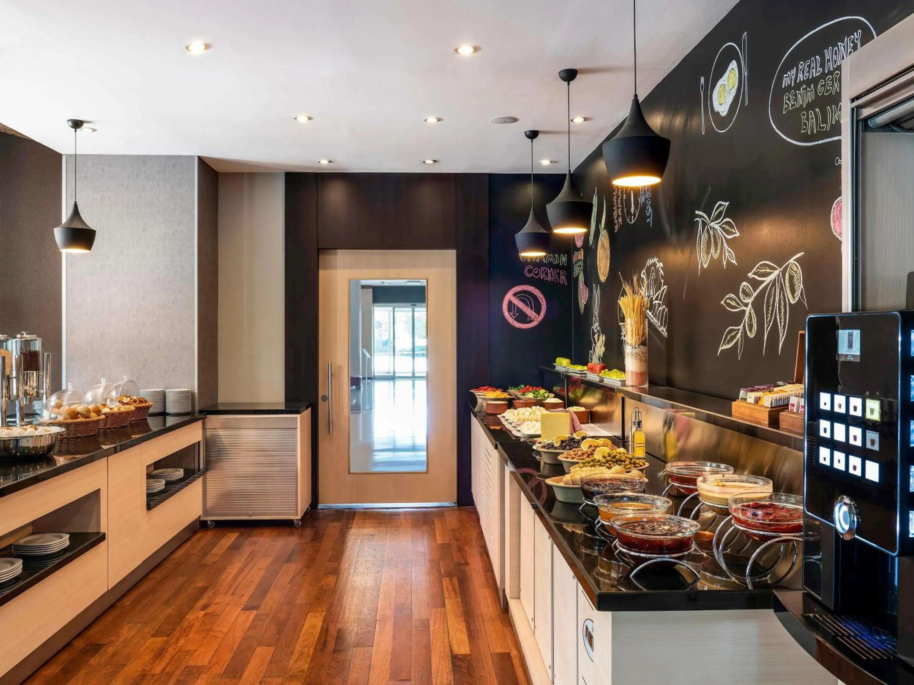 Restaurant/places to eat in Ibis Eskisehir