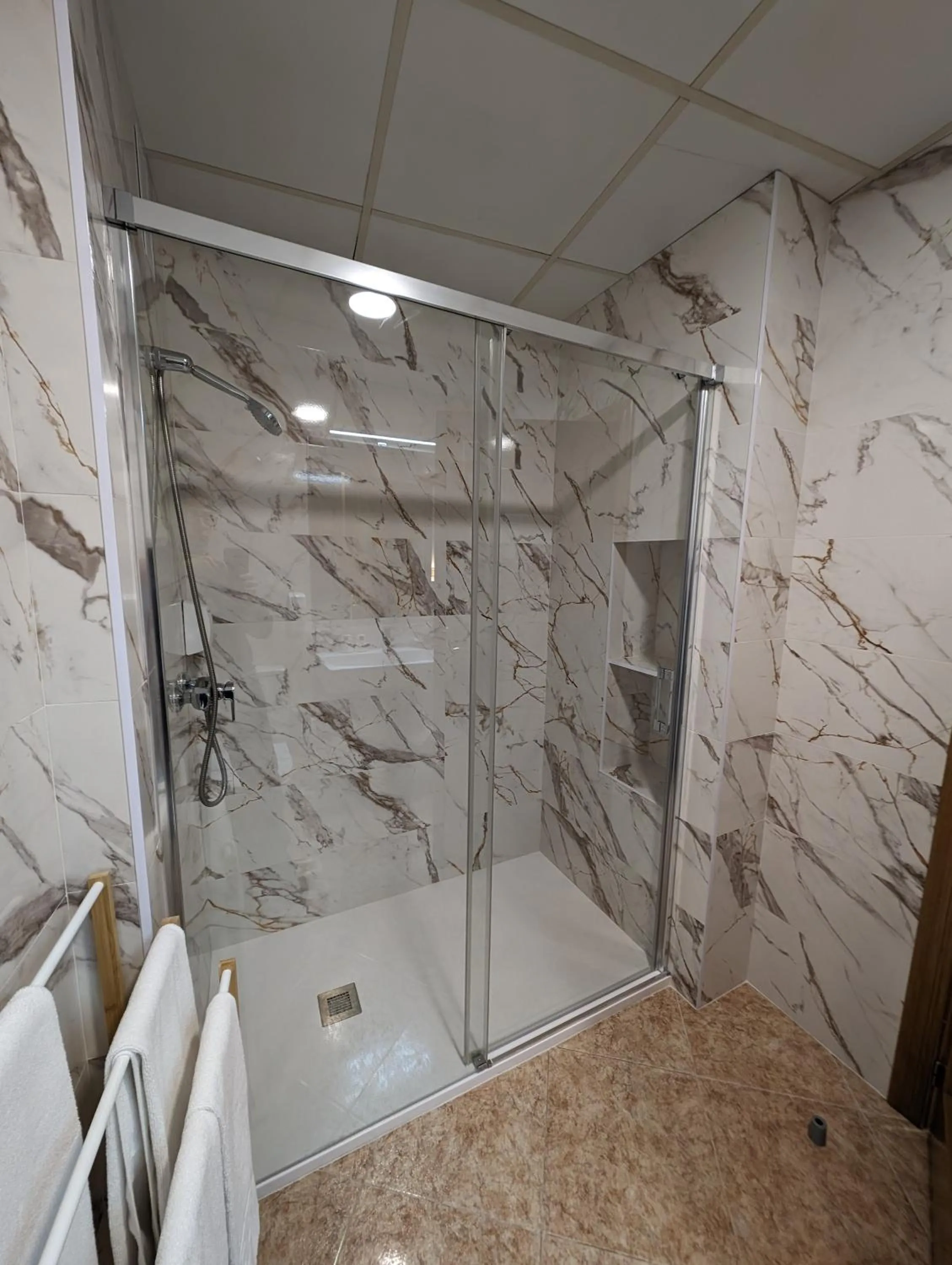 Shower in Gran Hotel Toledo