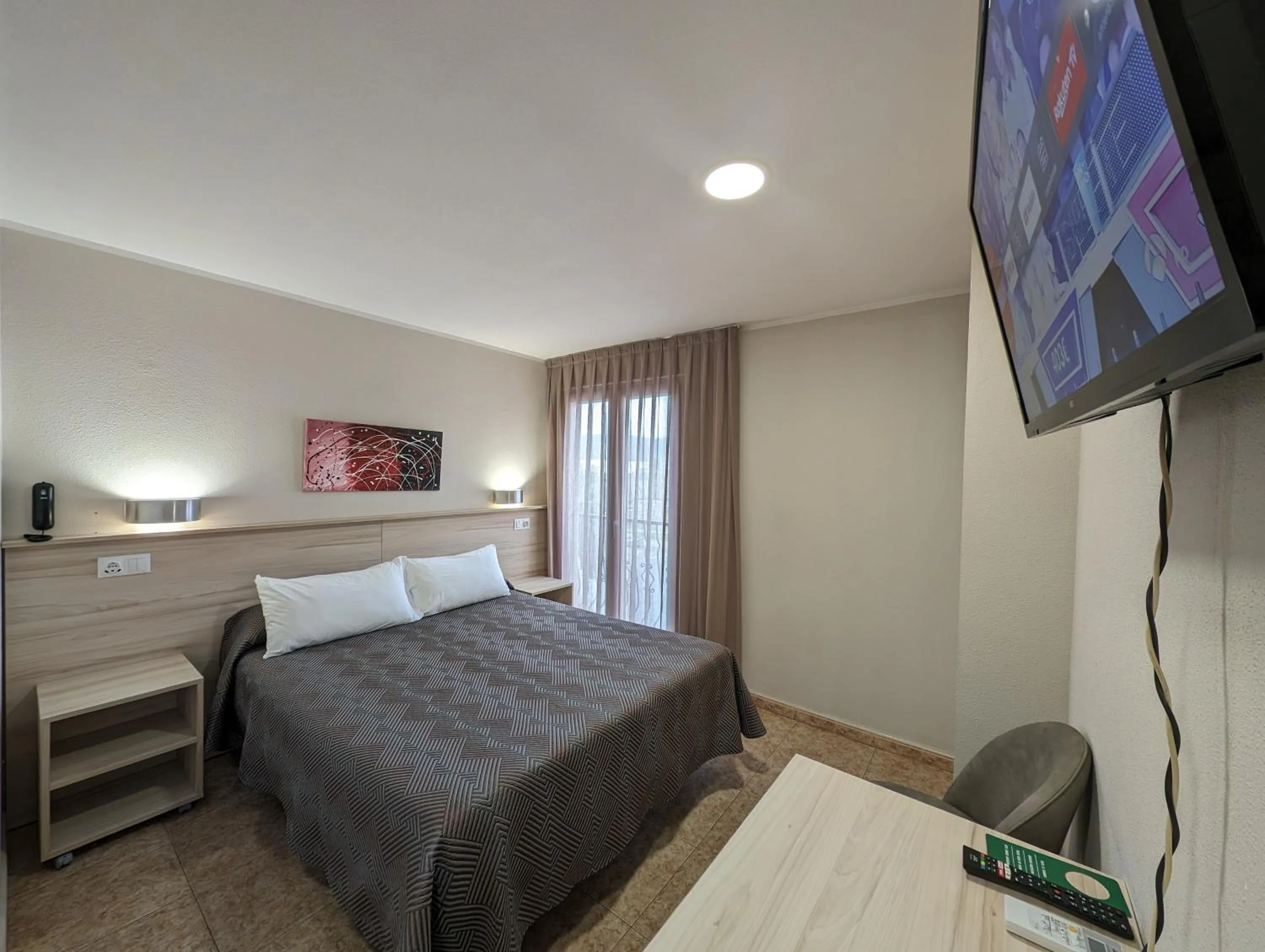 Photo of the whole room, Bed in Gran Hotel Toledo