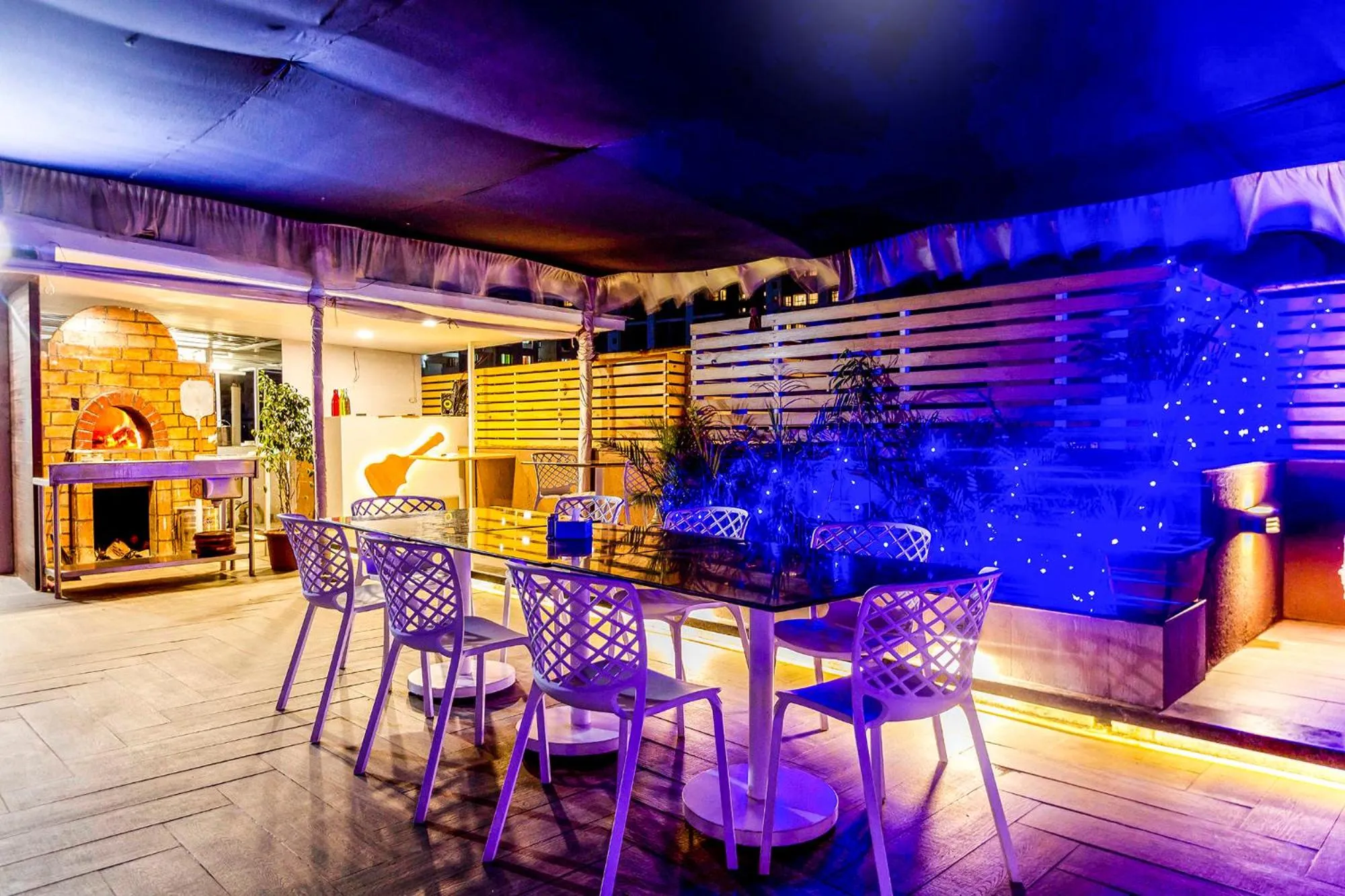 Restaurant/places to eat in FabHotel Imperio - Nr Baner Hill