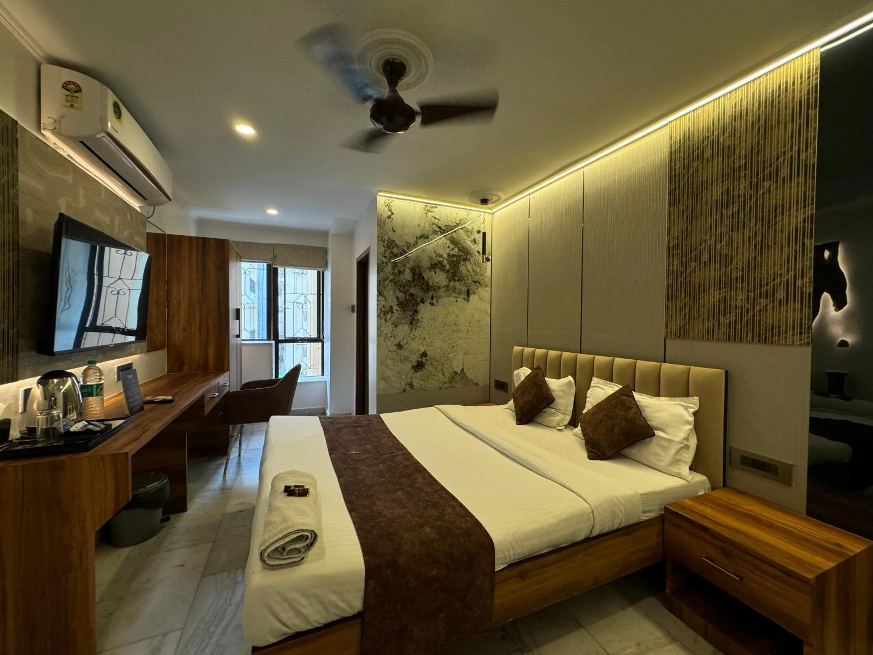 Photo of the whole room, Bed in Aster Guest House