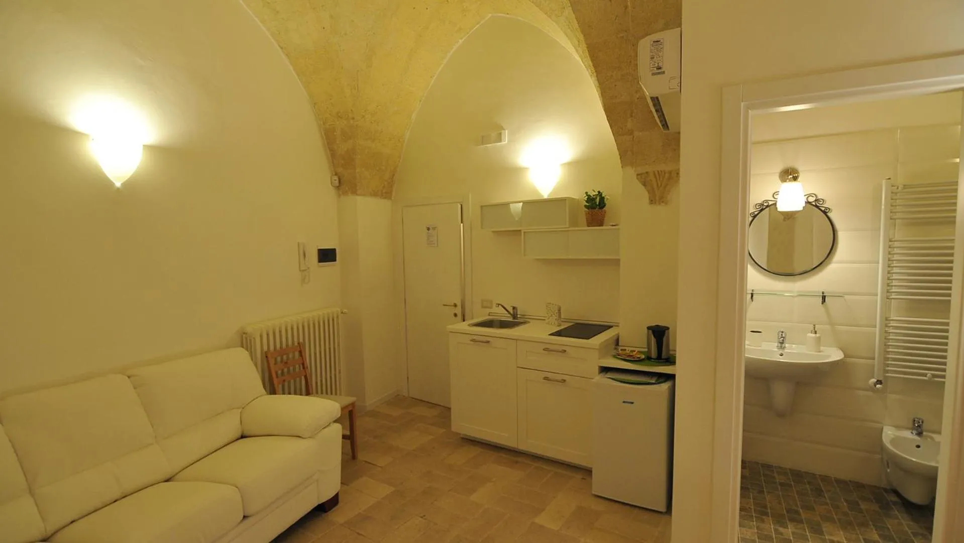 Photo of the whole room in Porta San Michele