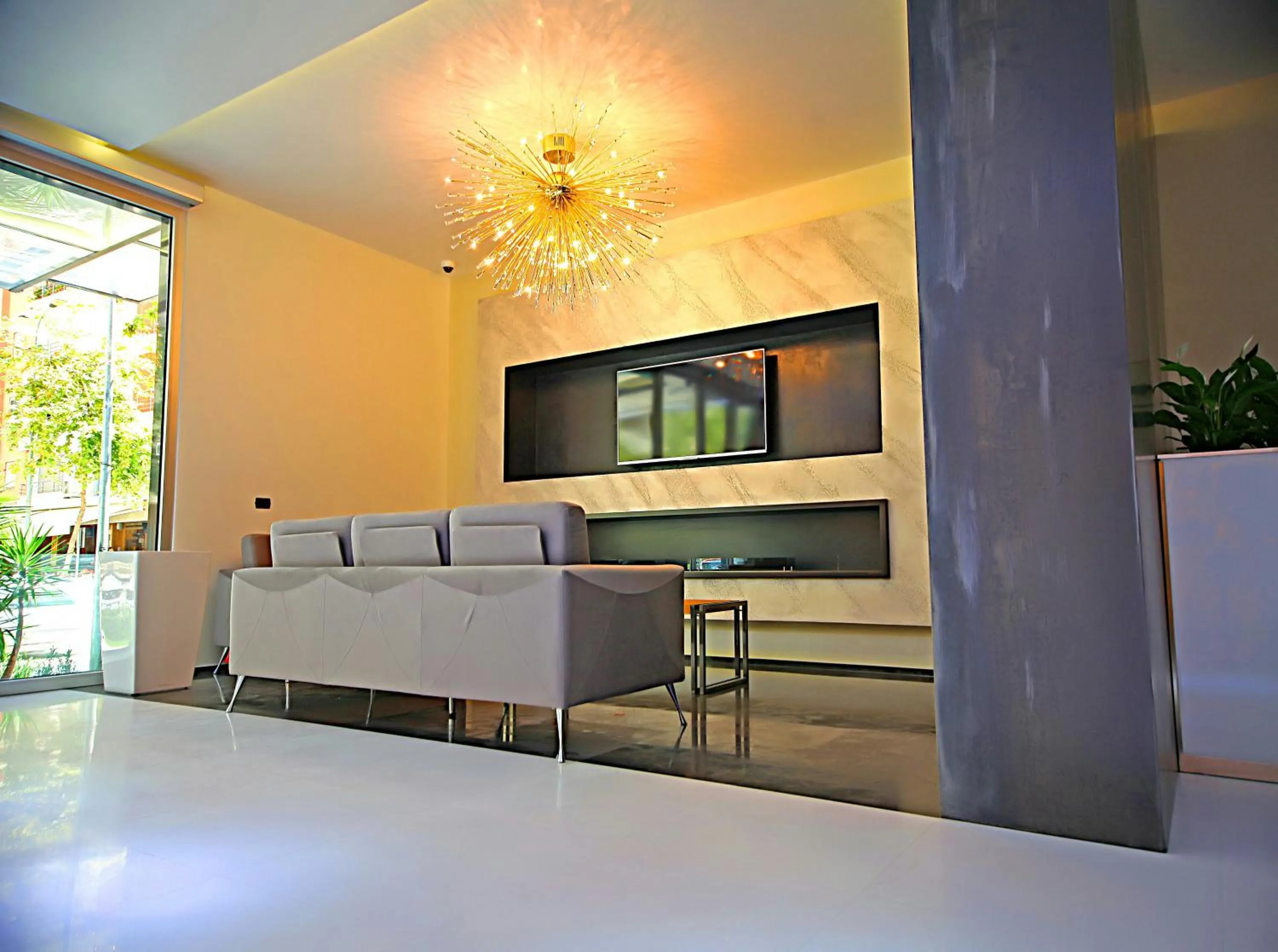 Communal lounge/ TV room in Hotel Palace