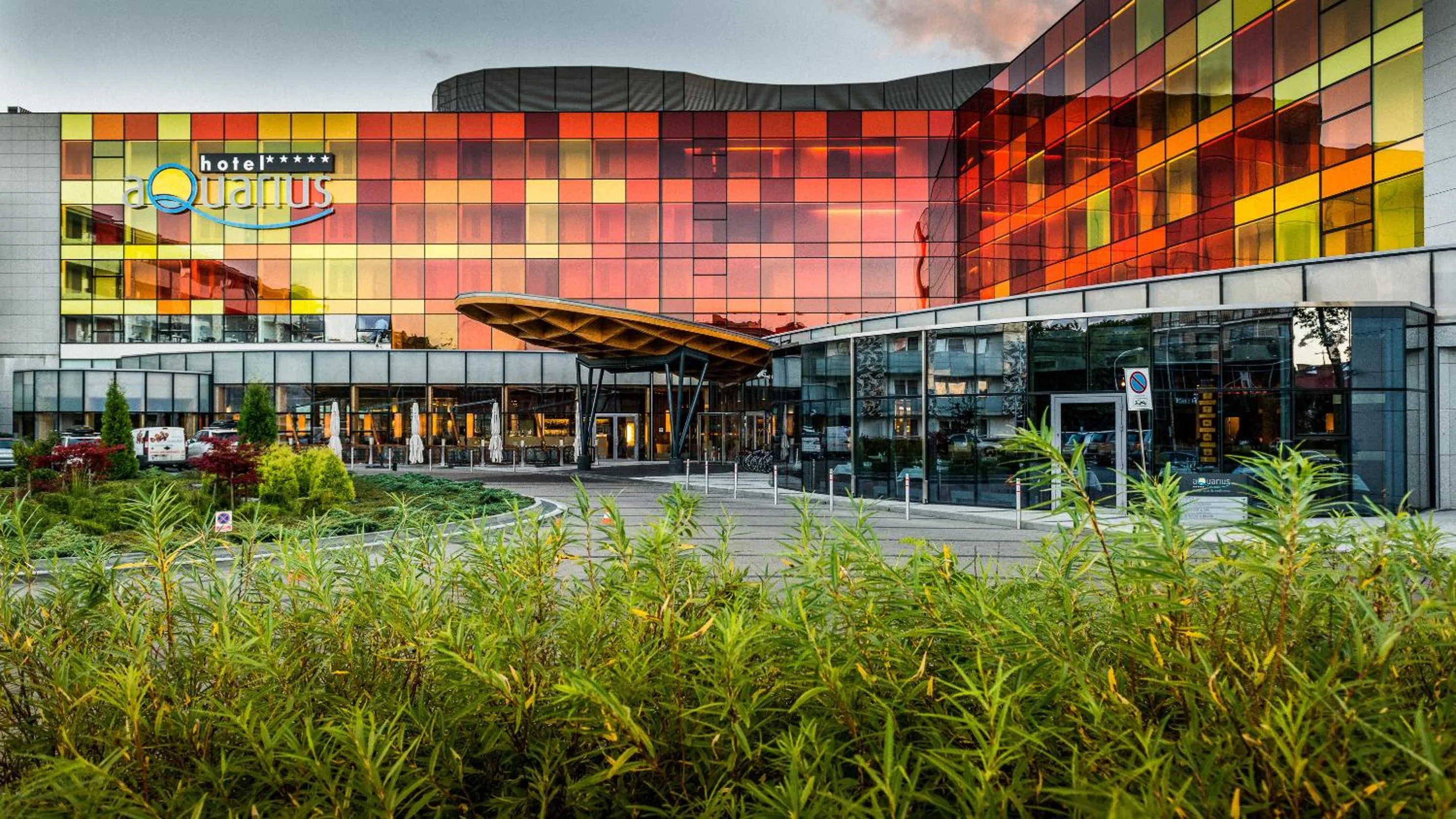 Facade/entrance in Hotel Aquarius SPA