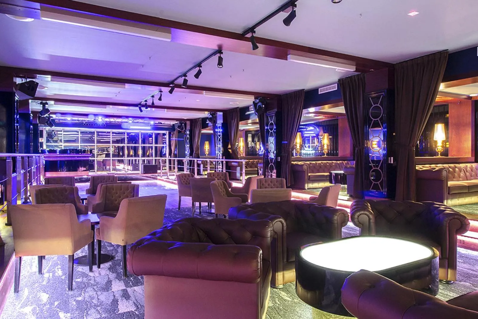 Nightclub / DJ in Hotel Aquarius SPA